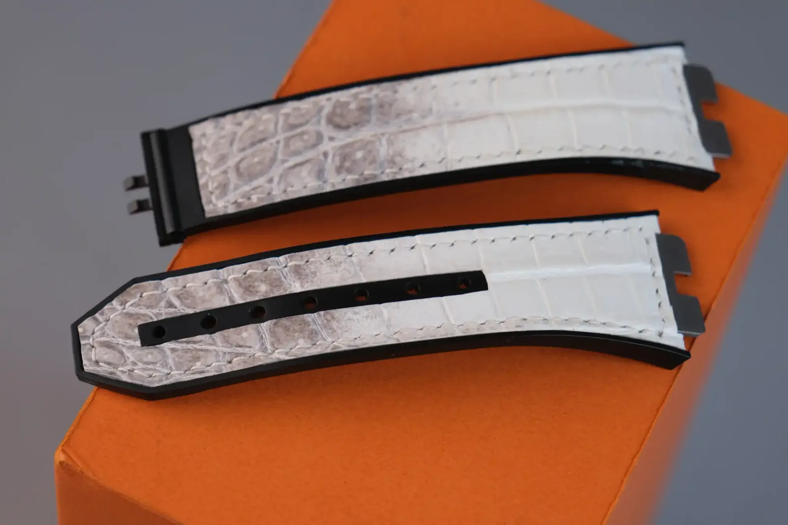 Hublot Straps - Da Alligator - White Ivory - Hình 6