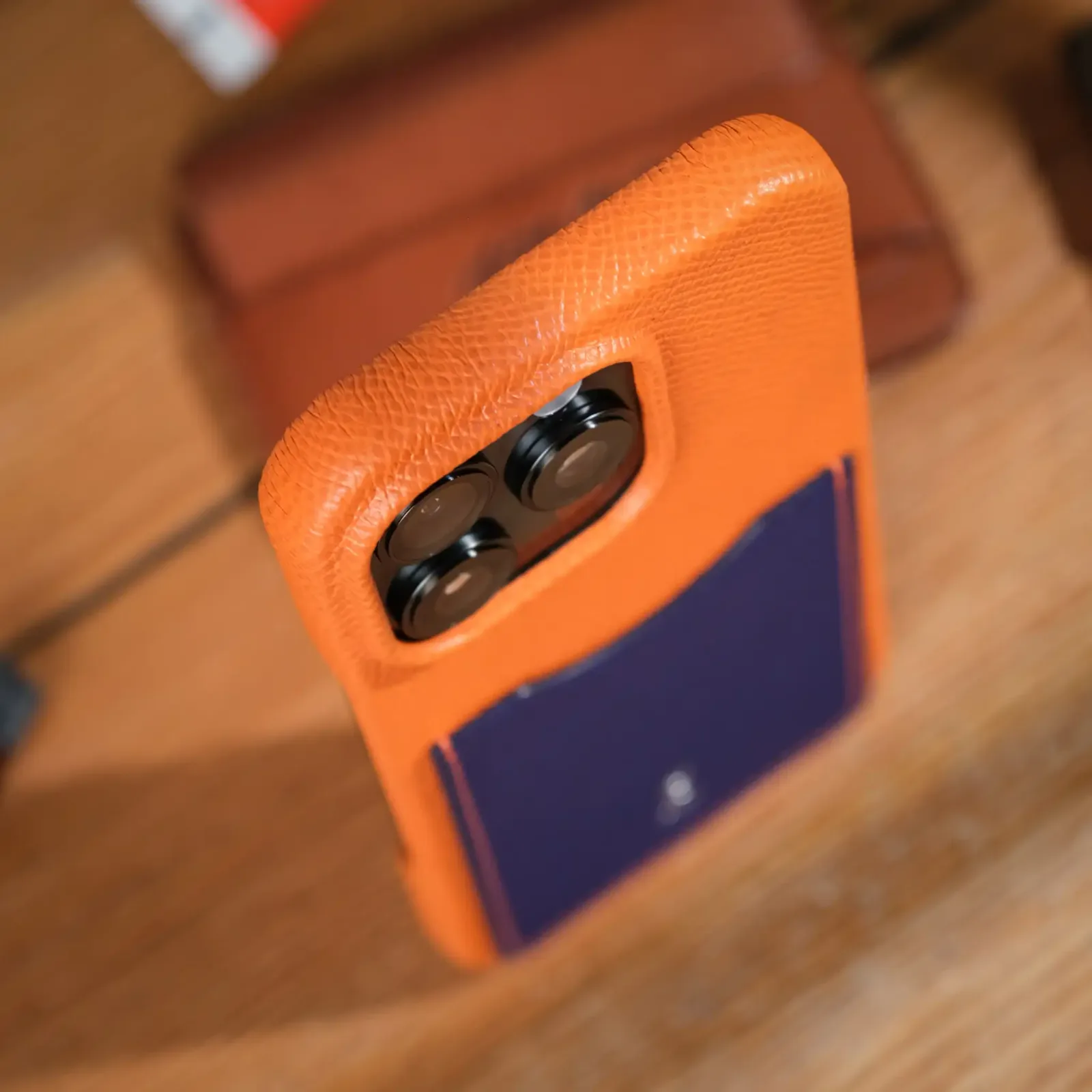Phonecase ỐP Lưng IPhone 16Pro - Da Espom - Orange x Blue - Hình 8