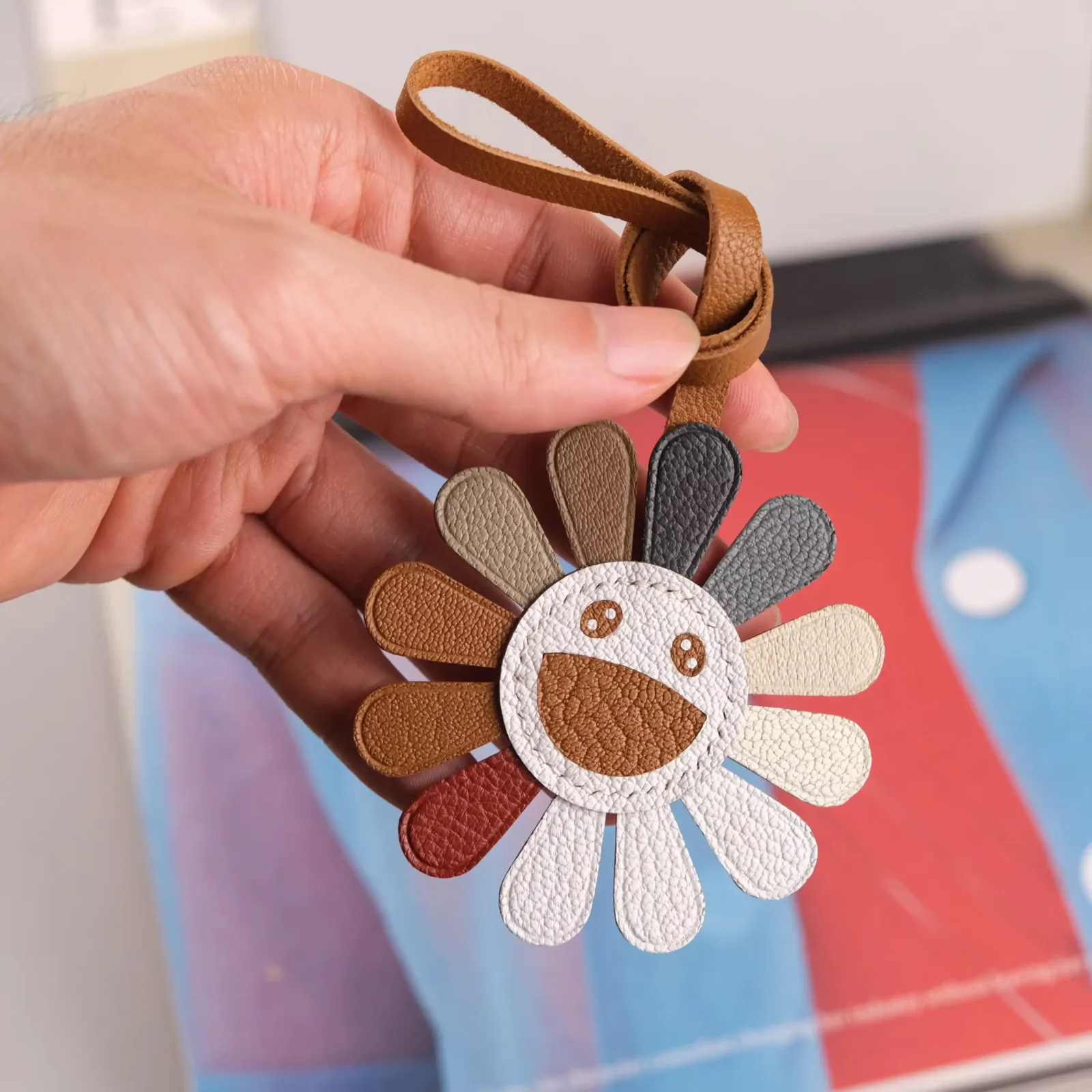 Charm Hoa Hướng Dương – Da Bò - Nhiều Màu - Hình 8