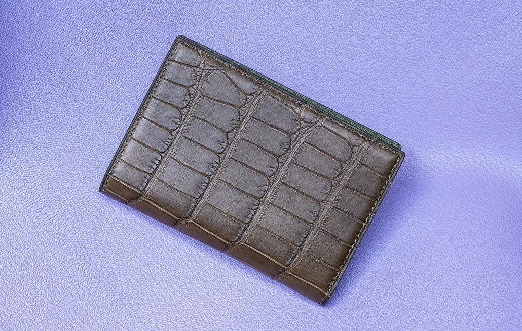 Card Holder Ví Đựng Thẻ - Da Alligator - Olive - Hình 3