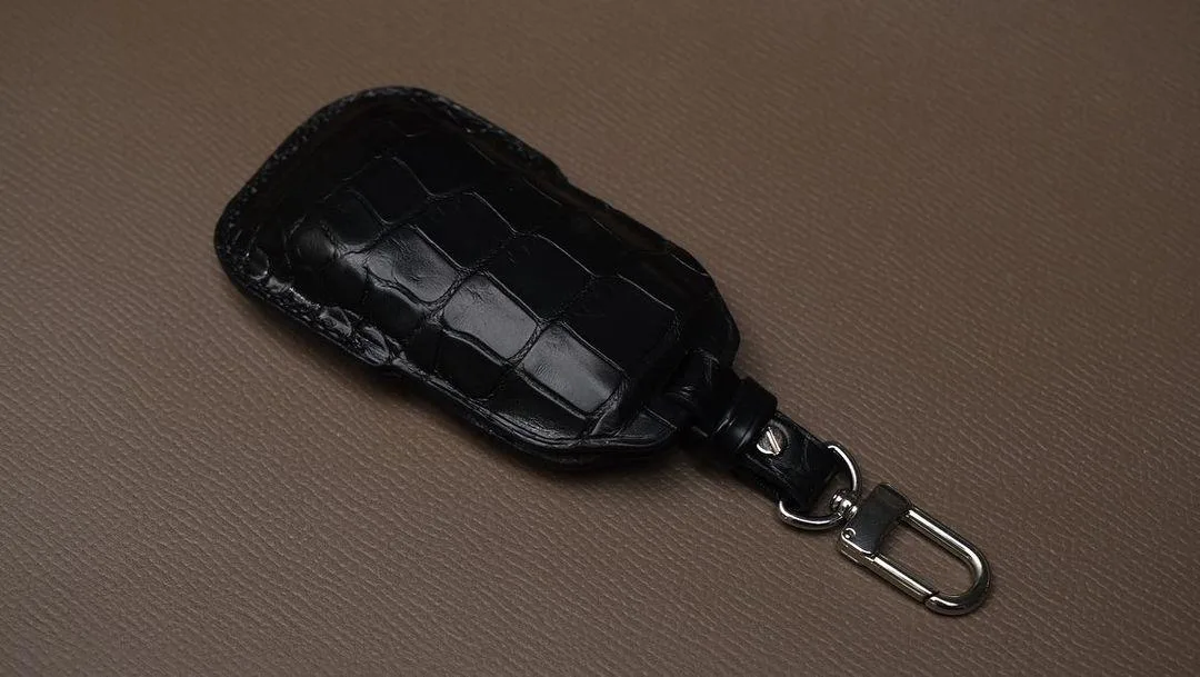 Key Cover Bao Da Bọc Chìa Khoá – Alligator – WhiteSmoke - Hình 4