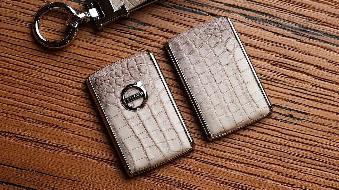 Key Cover Bao Da Bọc Chìa Khoá - Alligator - WhiteSmoke - Hình 4