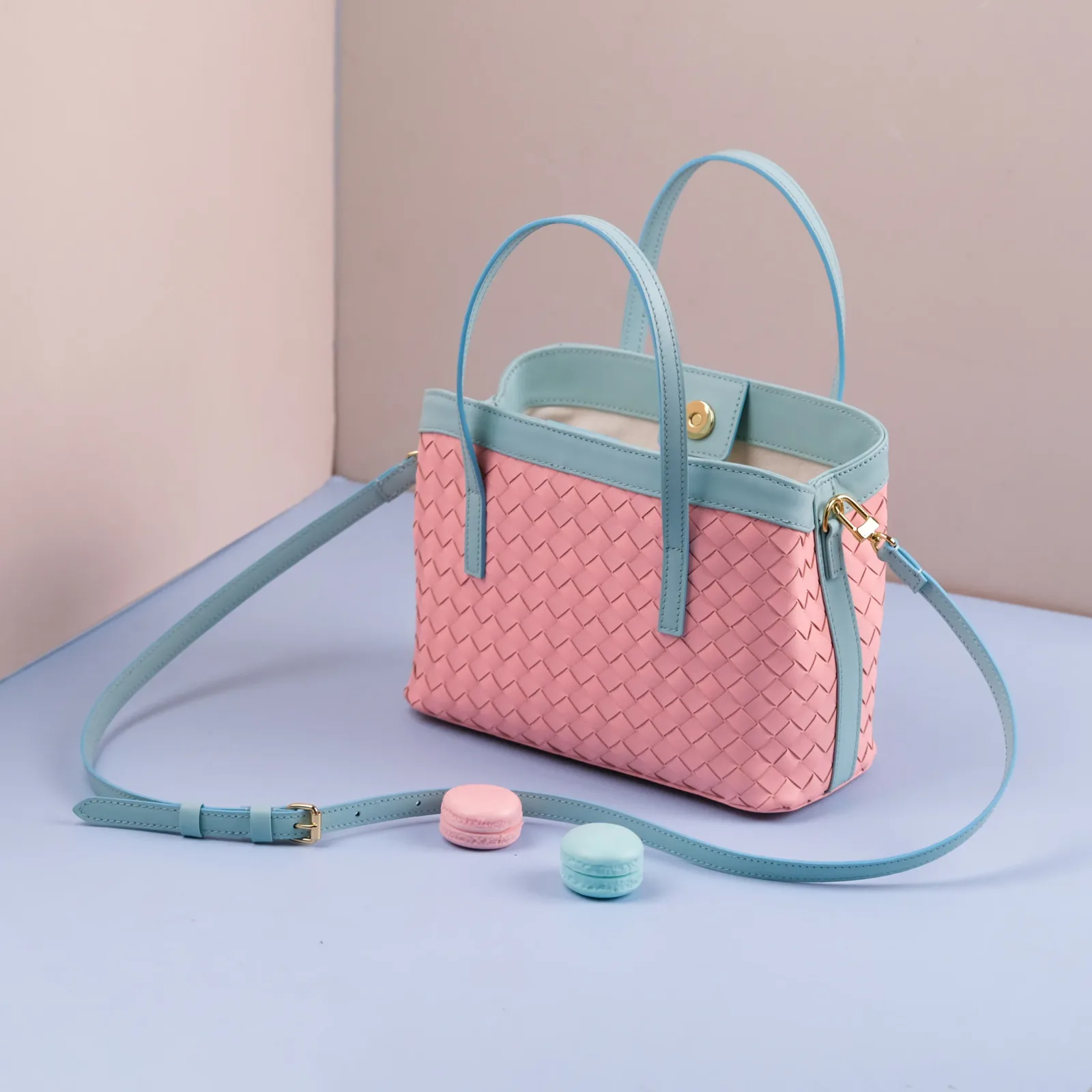 Ảnh Studio Túi loom đan da nappa Hồng - Xanh mint - Koi Leather