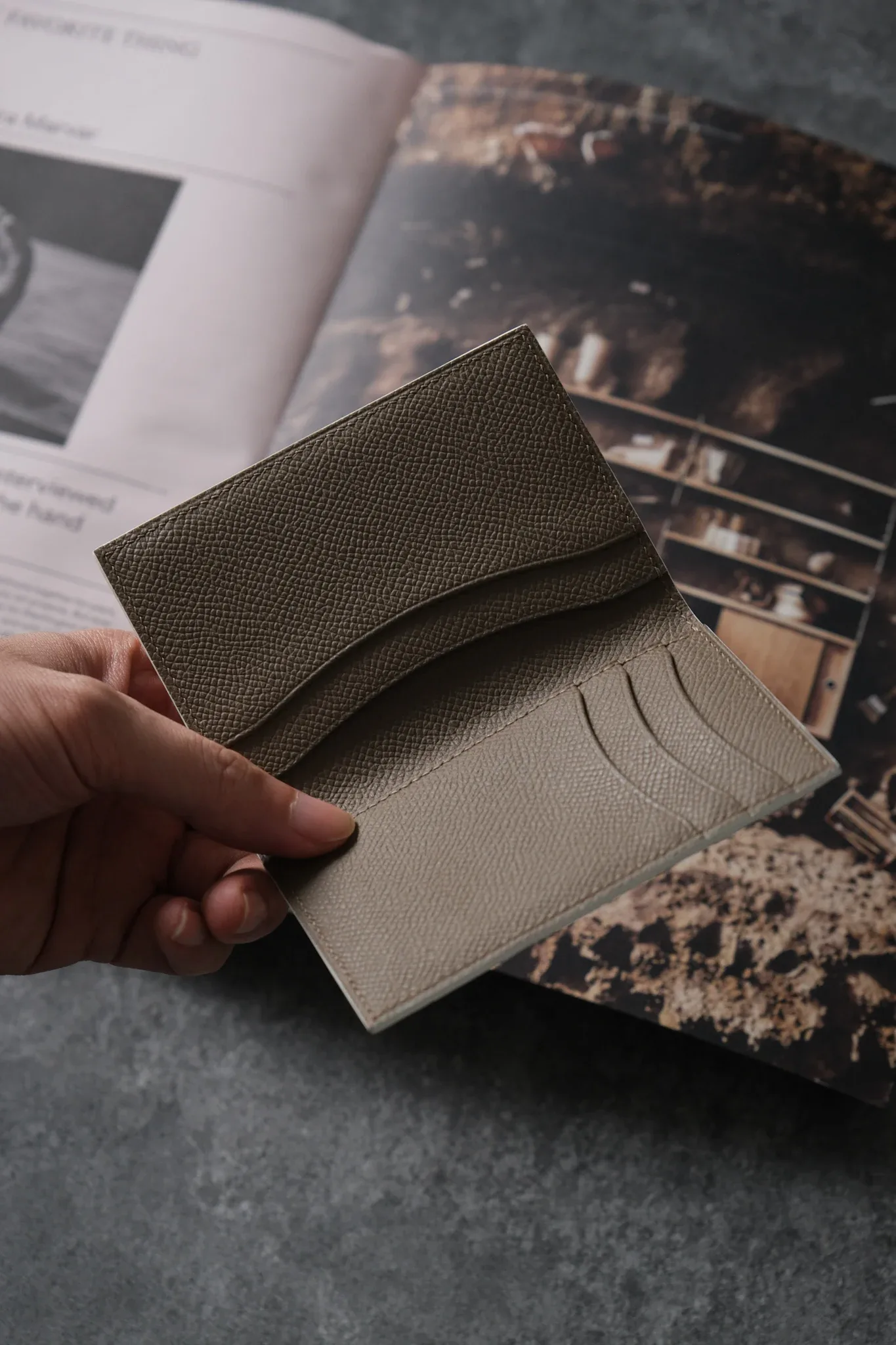 Ảnh Studio Card Holder - Koi Leather