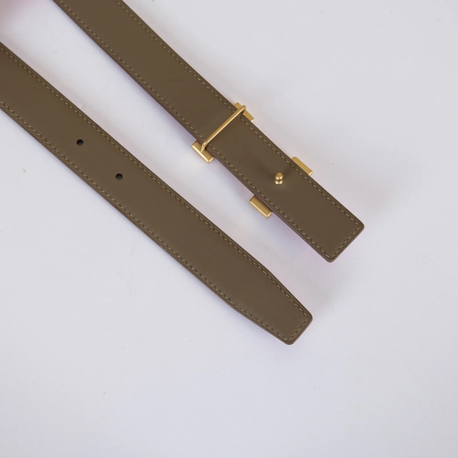 Ảnh Studio Dây thắt lưng da bò Epsom bản 24mm hai mặt khoá chữ H - Koi Leather