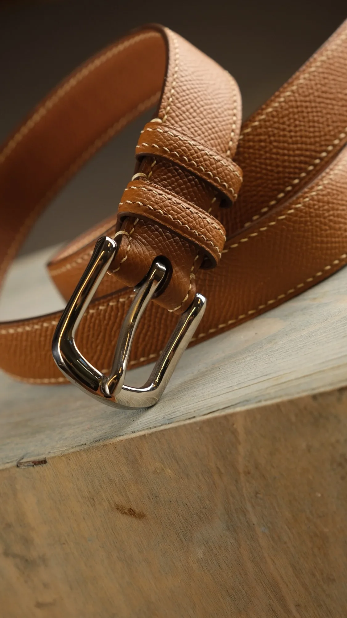 Ảnh Studio Dây thắt lưng nam da bò khoá kim - Koi Leather