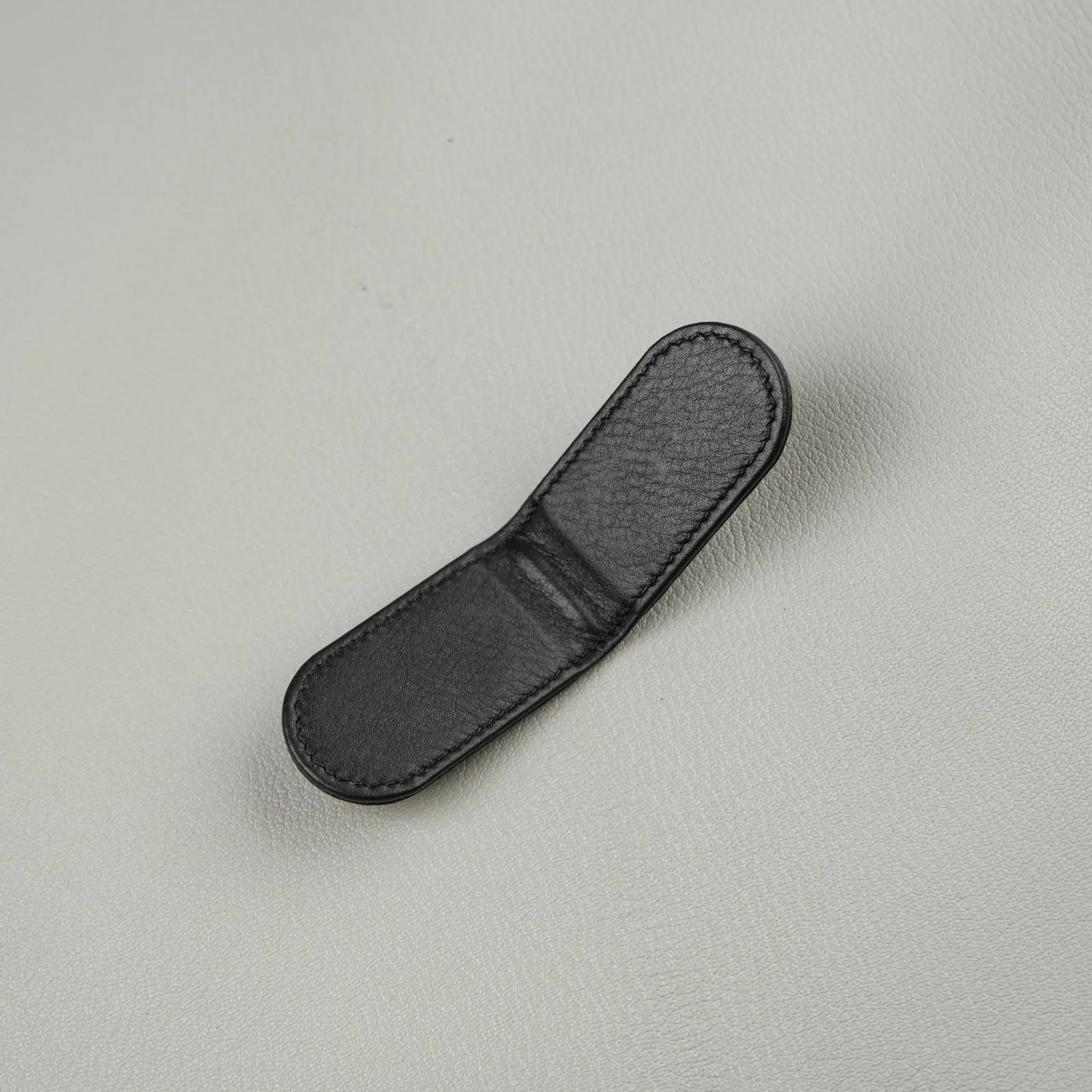 Ảnh Studio Kẹp tiền nam châm da Epsom và Caviar may chần trám - Koi Leather