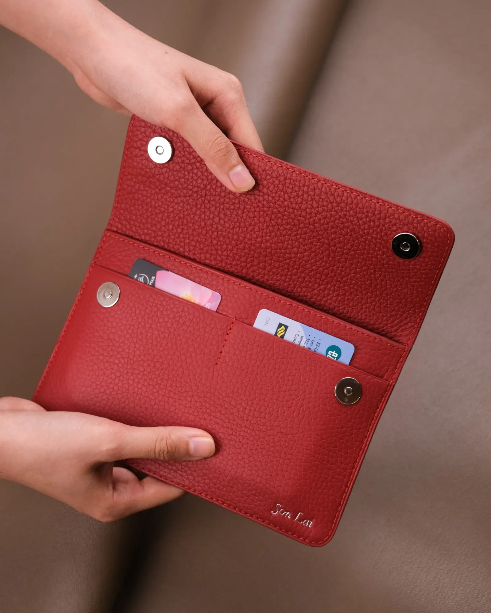 Ảnh Studio Bao da giấy tờ oto (để vừa giấy đăng kiểm) - Koi Leather