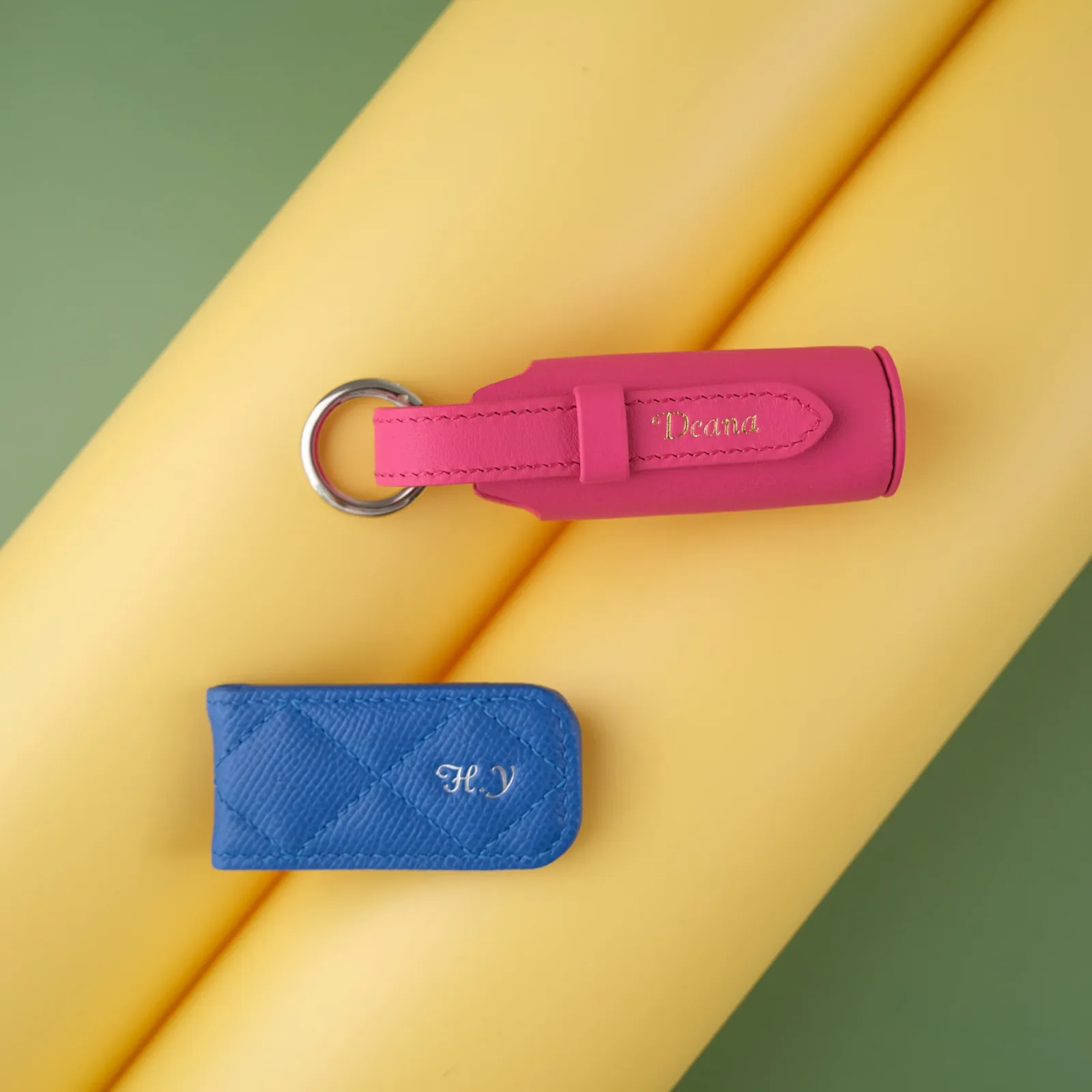 Ảnh Studio Charm son - KOI Leather