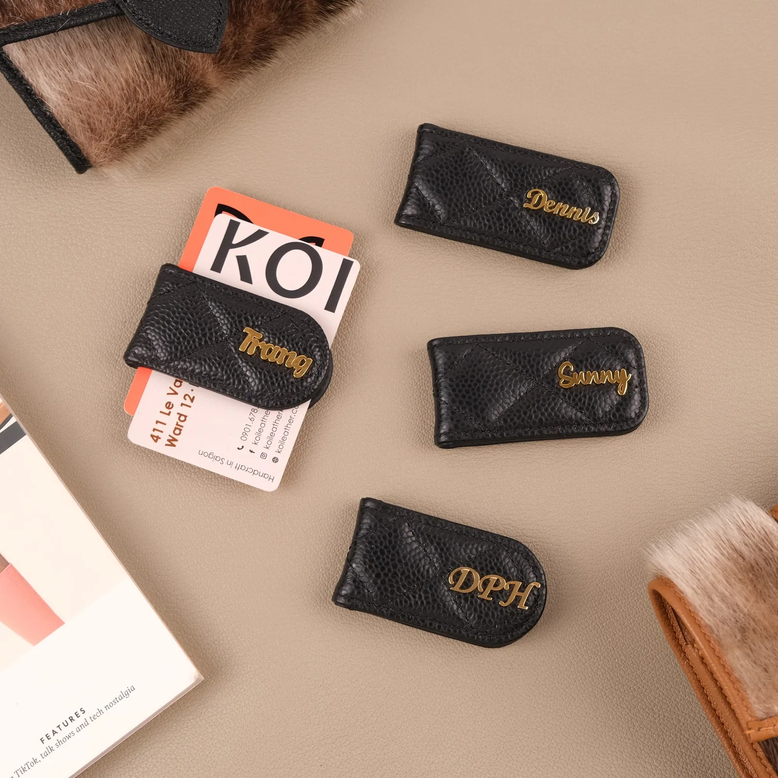 Ảnh Lifestyle Kẹp tiền da Epsom dập chần trám màu cam - Koi Leather