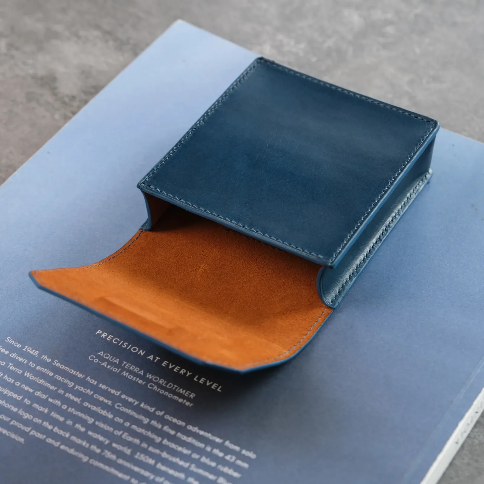 Ảnh Studio Hộp đựng kính mắt - KOI Leather