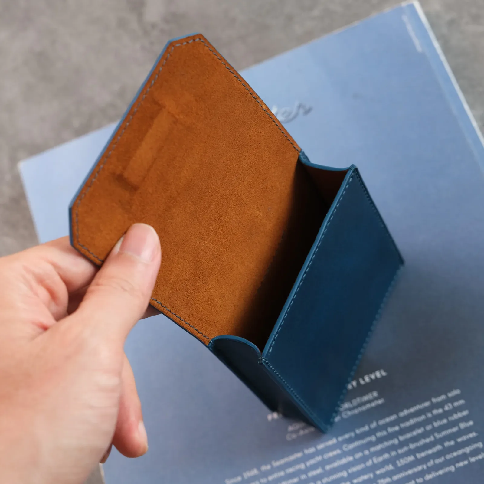 Ảnh Studio Hộp đựng kính mắt - KOI Leather