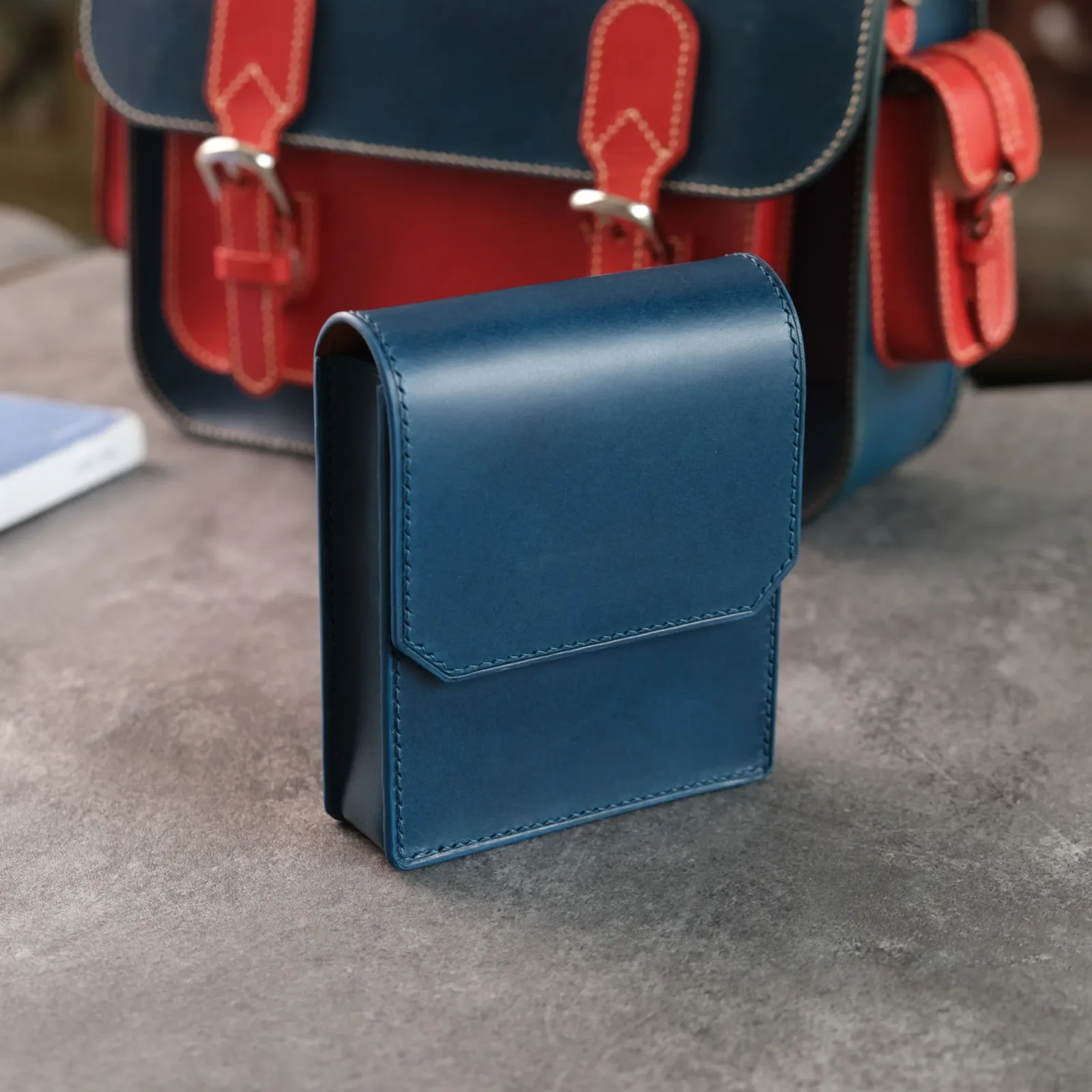 Ảnh Studio Hộp đựng kính mắt - KOI Leather