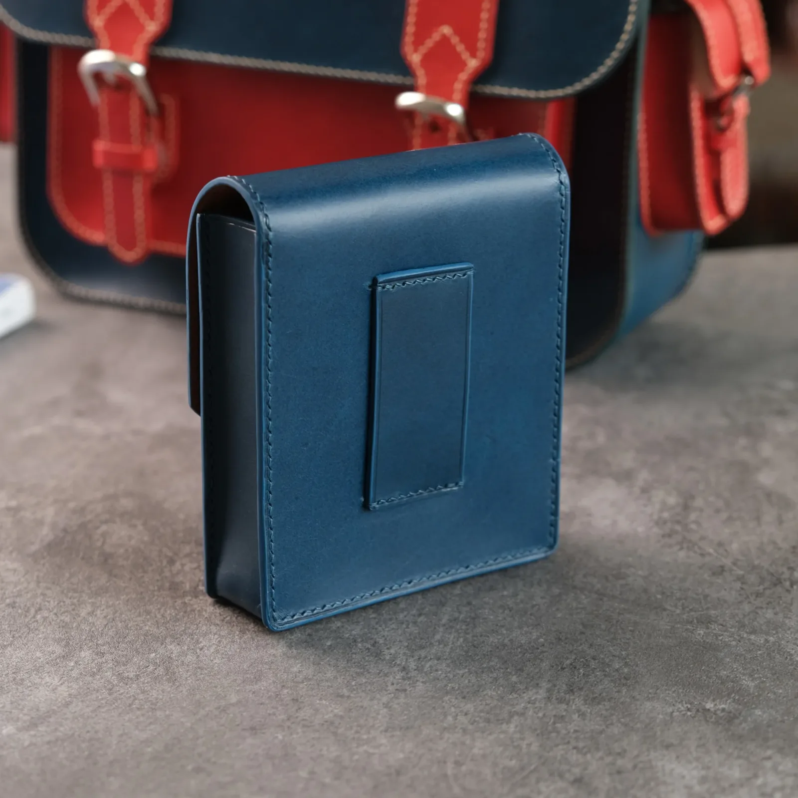 Ảnh Studio Hộp đựng kính mắt - KOI Leather