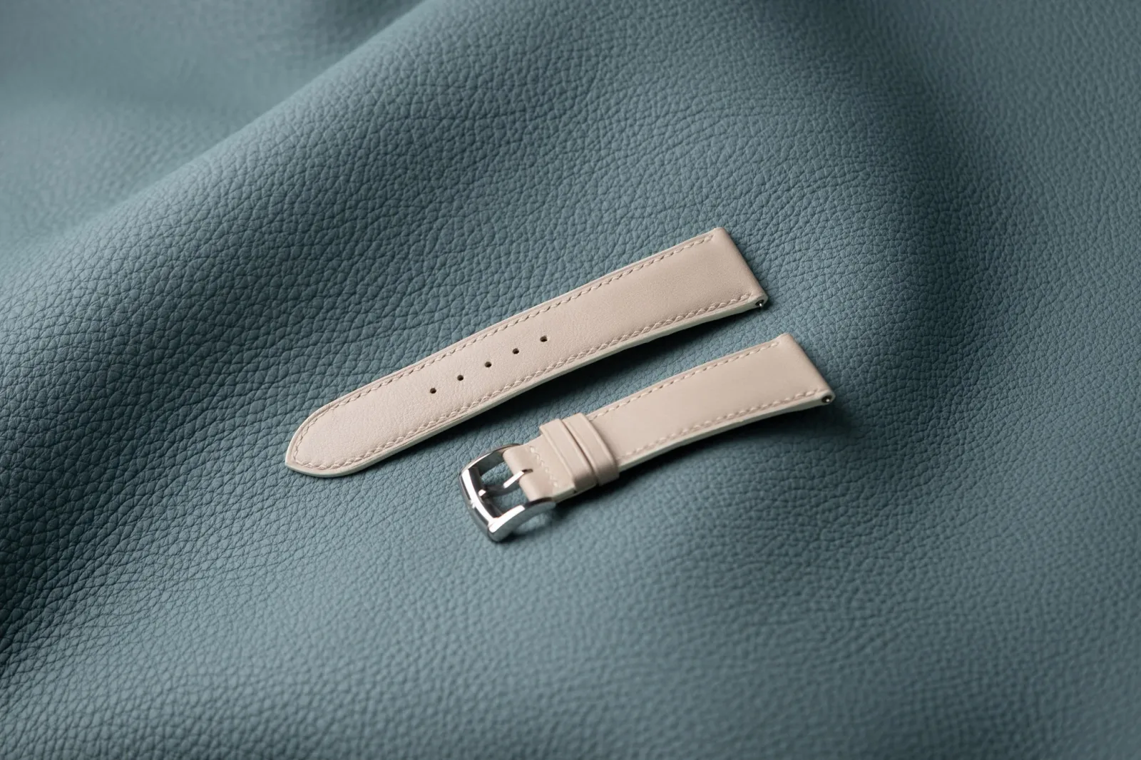Ảnh Studio Dây đồng hồ - KOI Leather