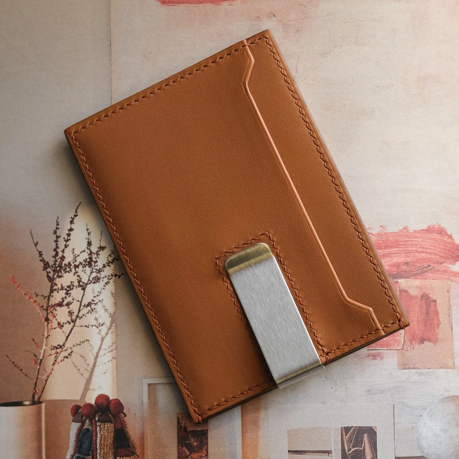Ảnh Studio Ví đựng thẻ Uptown da bò kèm kẹp tiền - Koi Leather