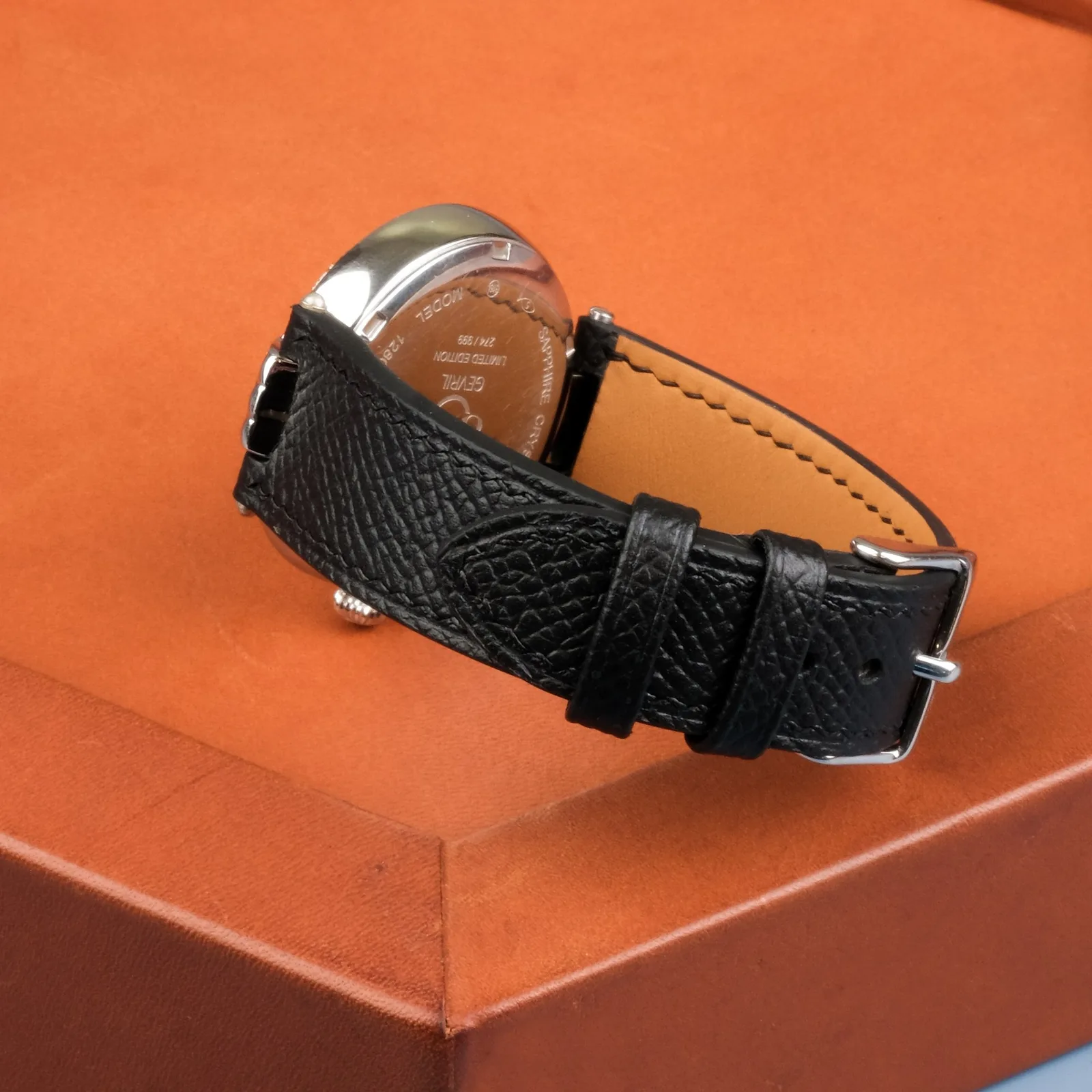 Ảnh Studio Dây da đồng hồ Epsom đen cho Gevril - Koi Leather