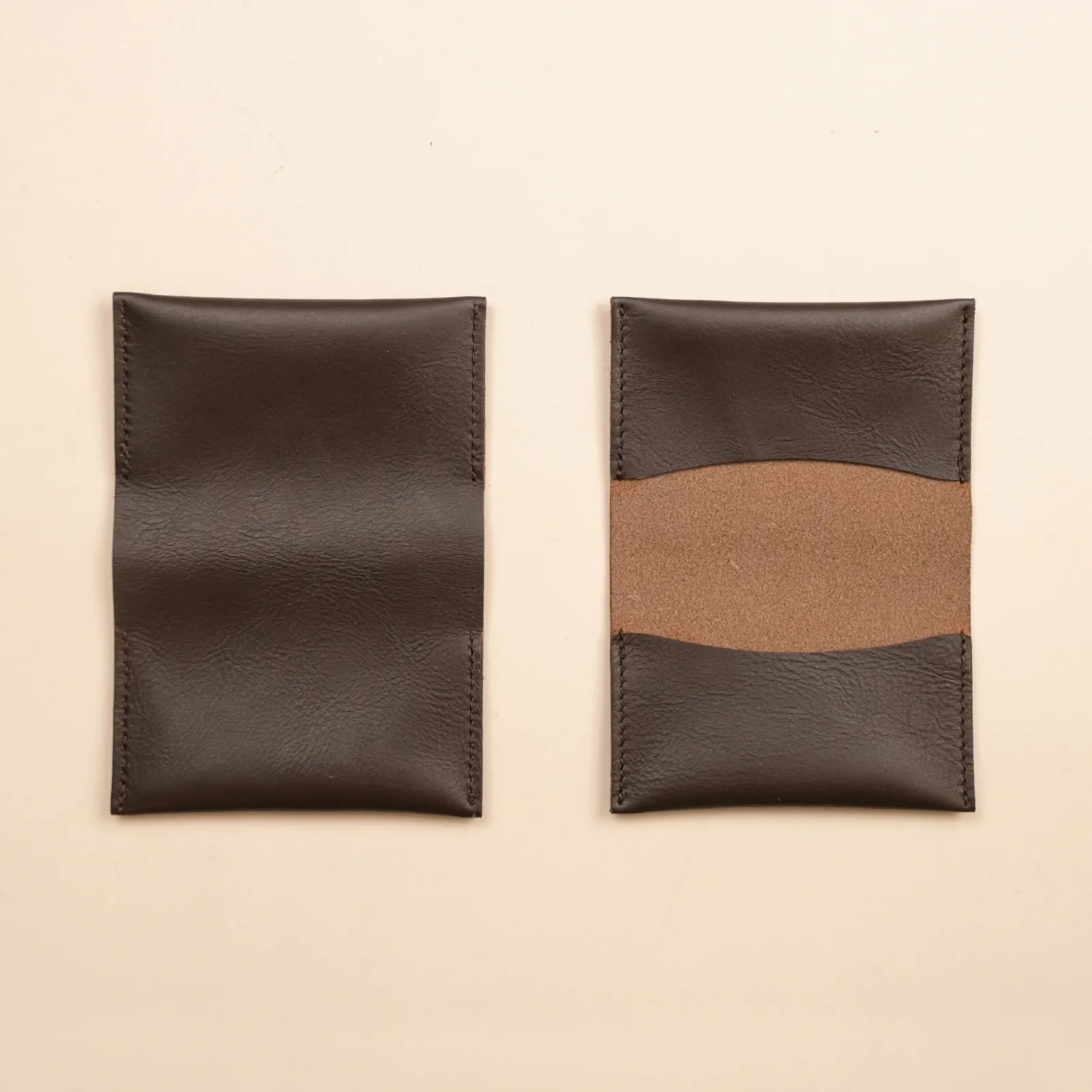Ảnh Studio Combo ví card holder và passport - Koi Leather