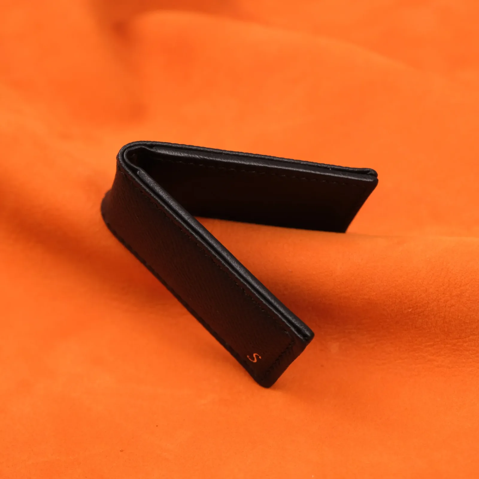 Ảnh Studio money clip - Koi Leather