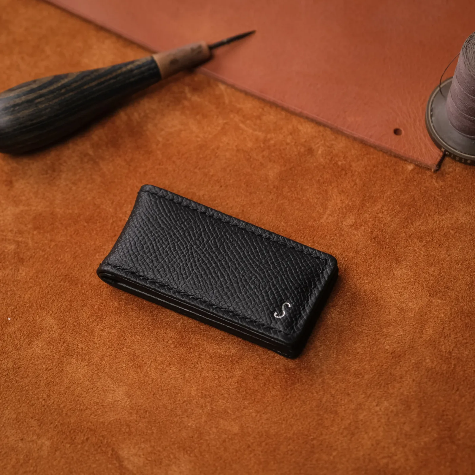 Ảnh Studio money clip - Koi Leather