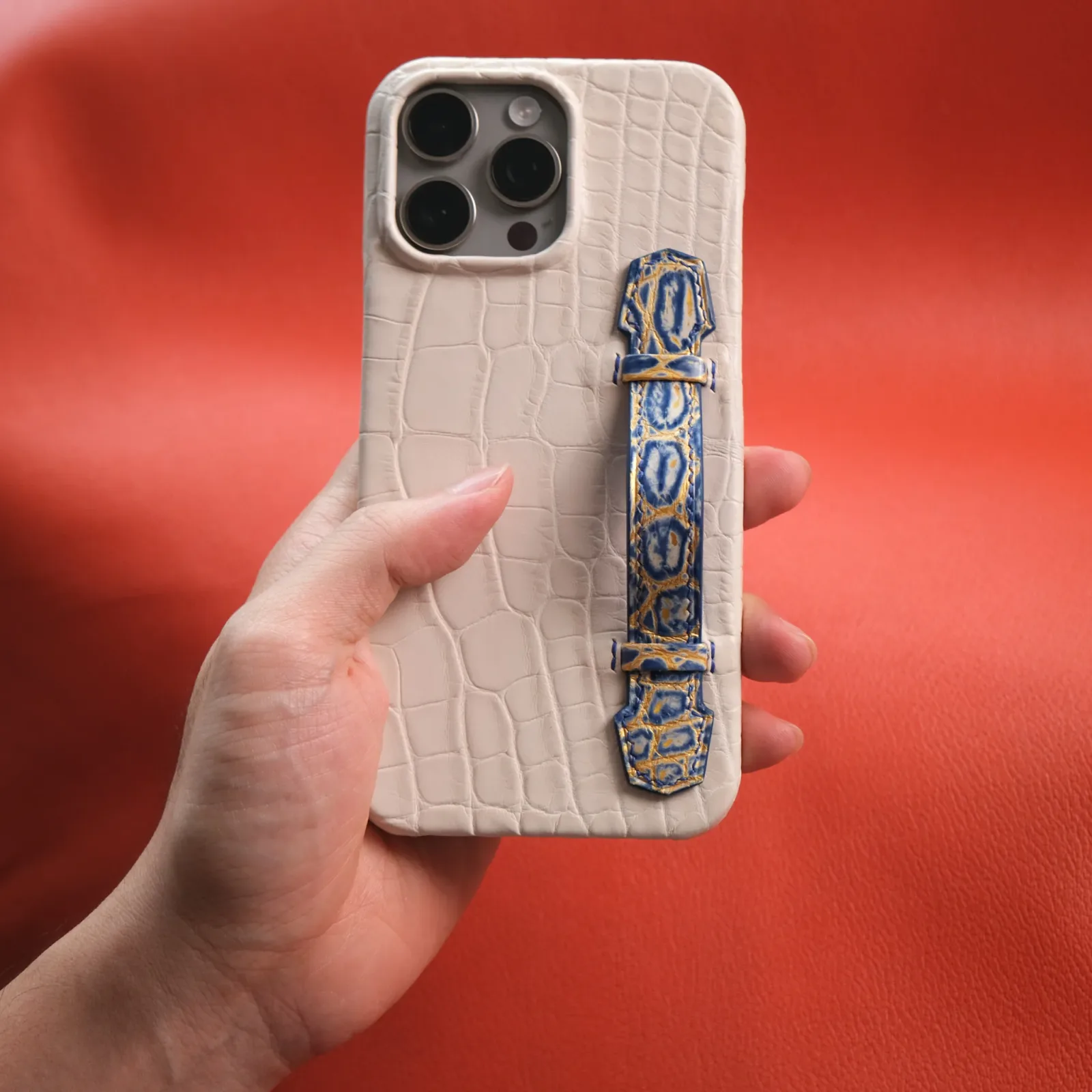Ảnh Studio Ốp lưng iphone da cá sấu Himalaya - Koi Leather