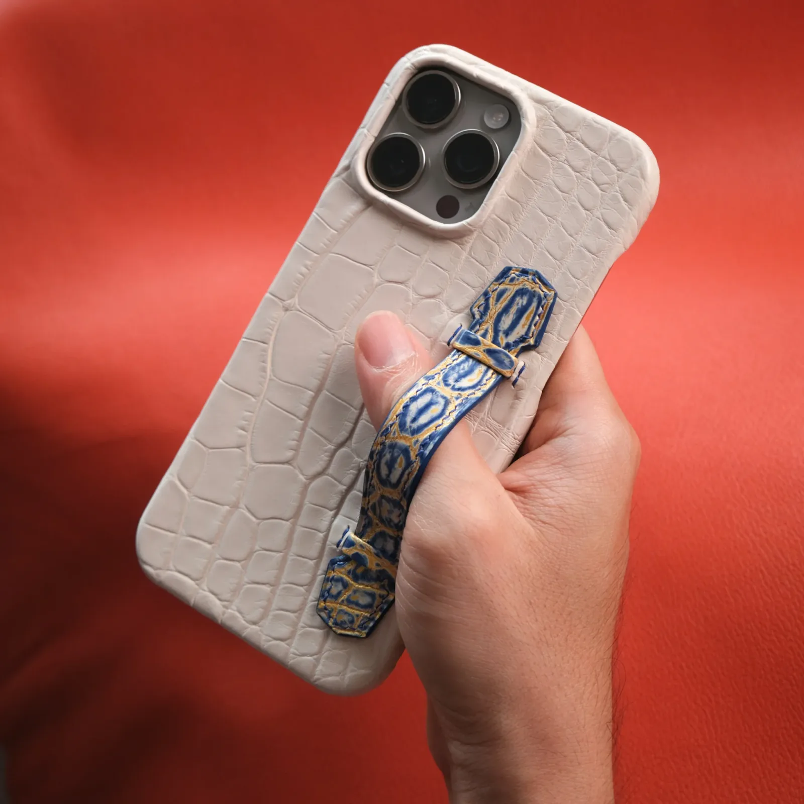 Ảnh Studio Ốp lưng iphone da cá sấu Himalaya - Koi Leather