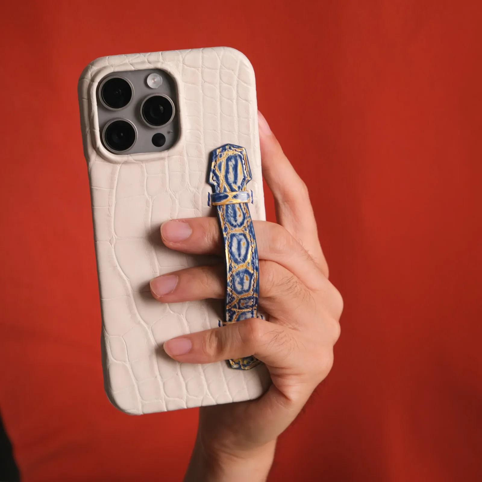Ảnh Studio Ốp lưng iphone da cá sấu Himalaya - Koi Leather