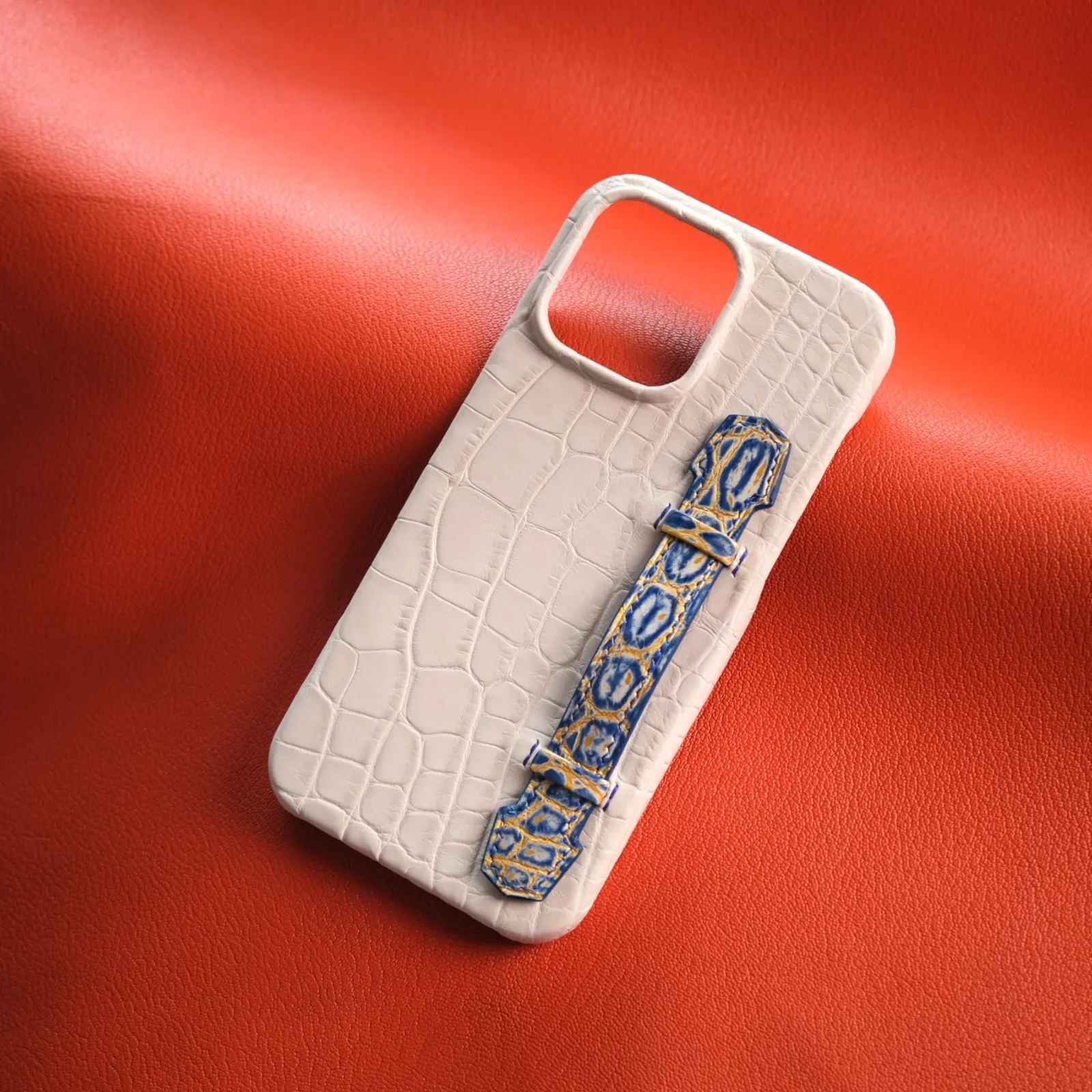 Ảnh Studio Ốp lưng iphone da cá sấu Himalaya - Koi Leather