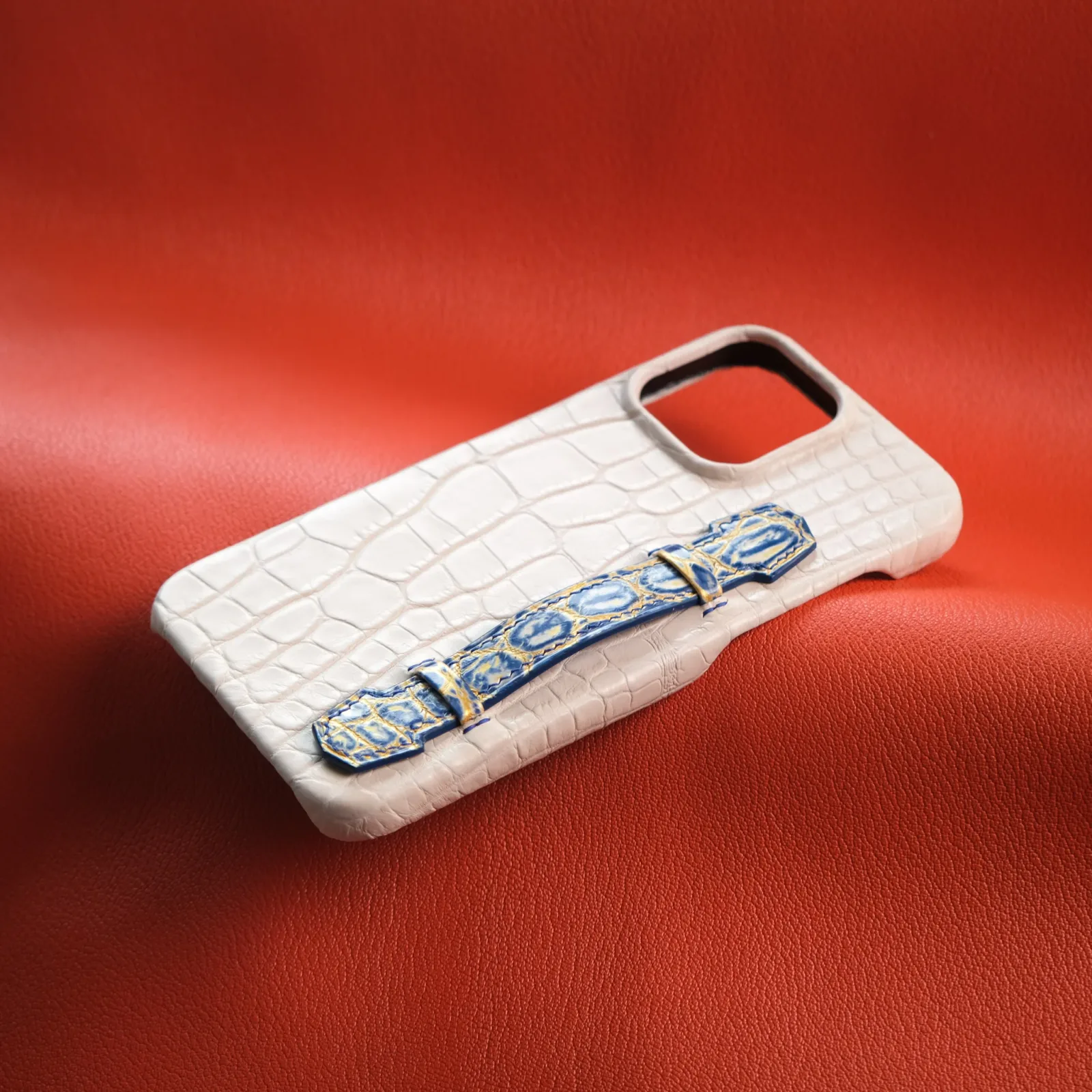 Ảnh Studio Ốp lưng iphone da cá sấu Himalaya - Koi Leather
