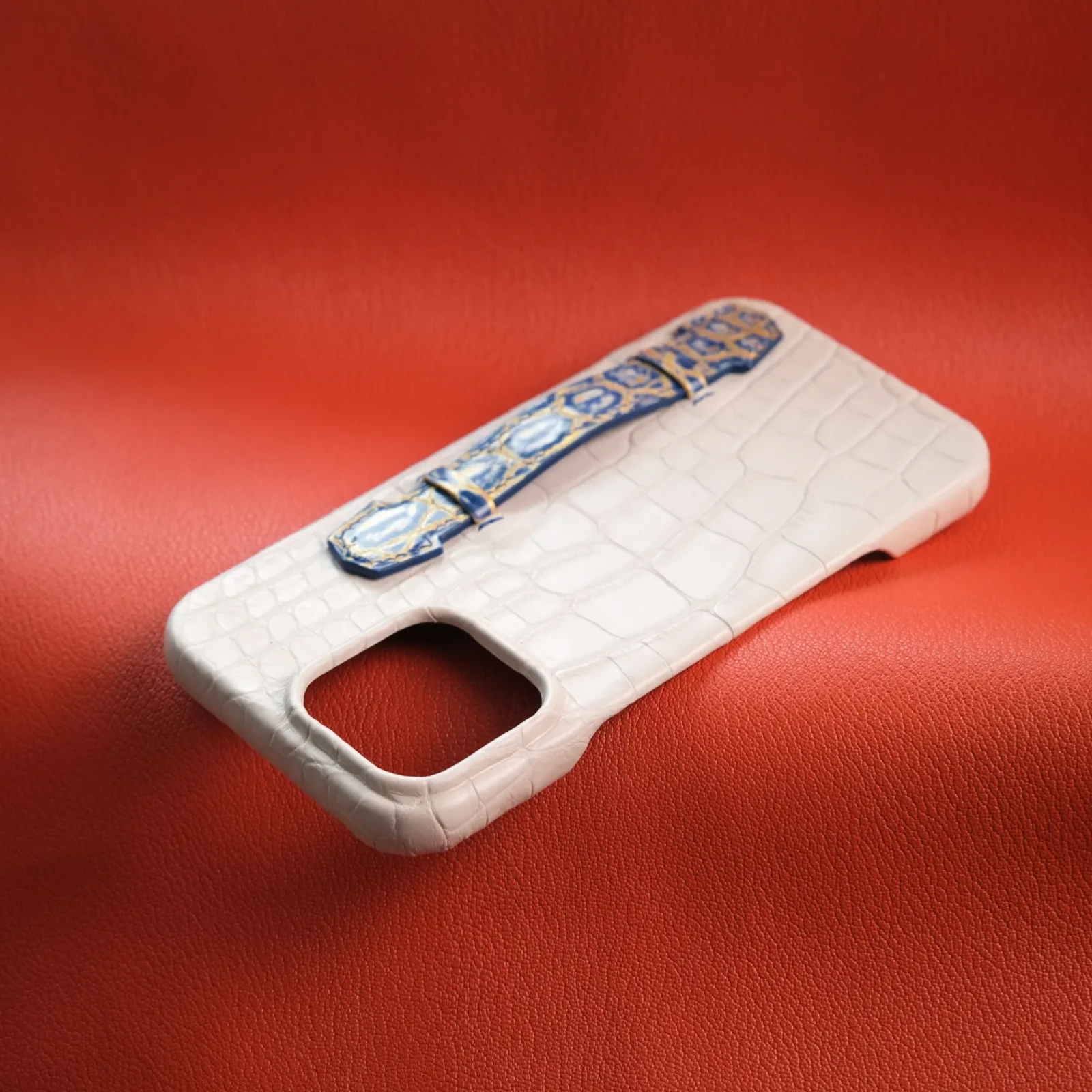Ảnh Studio Ốp lưng iphone da cá sấu Himalaya - Koi Leather