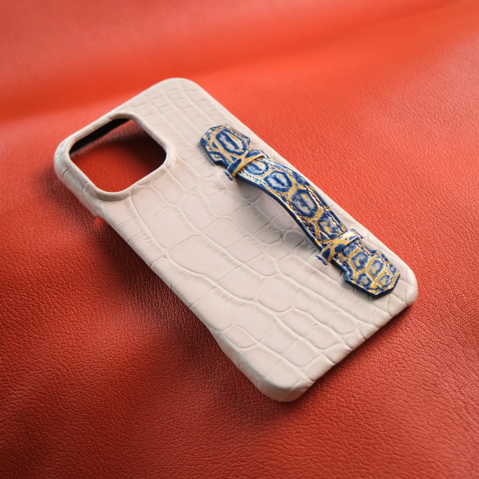 Ảnh Studio Ốp lưng iphone da cá sấu Himalaya - Koi Leather
