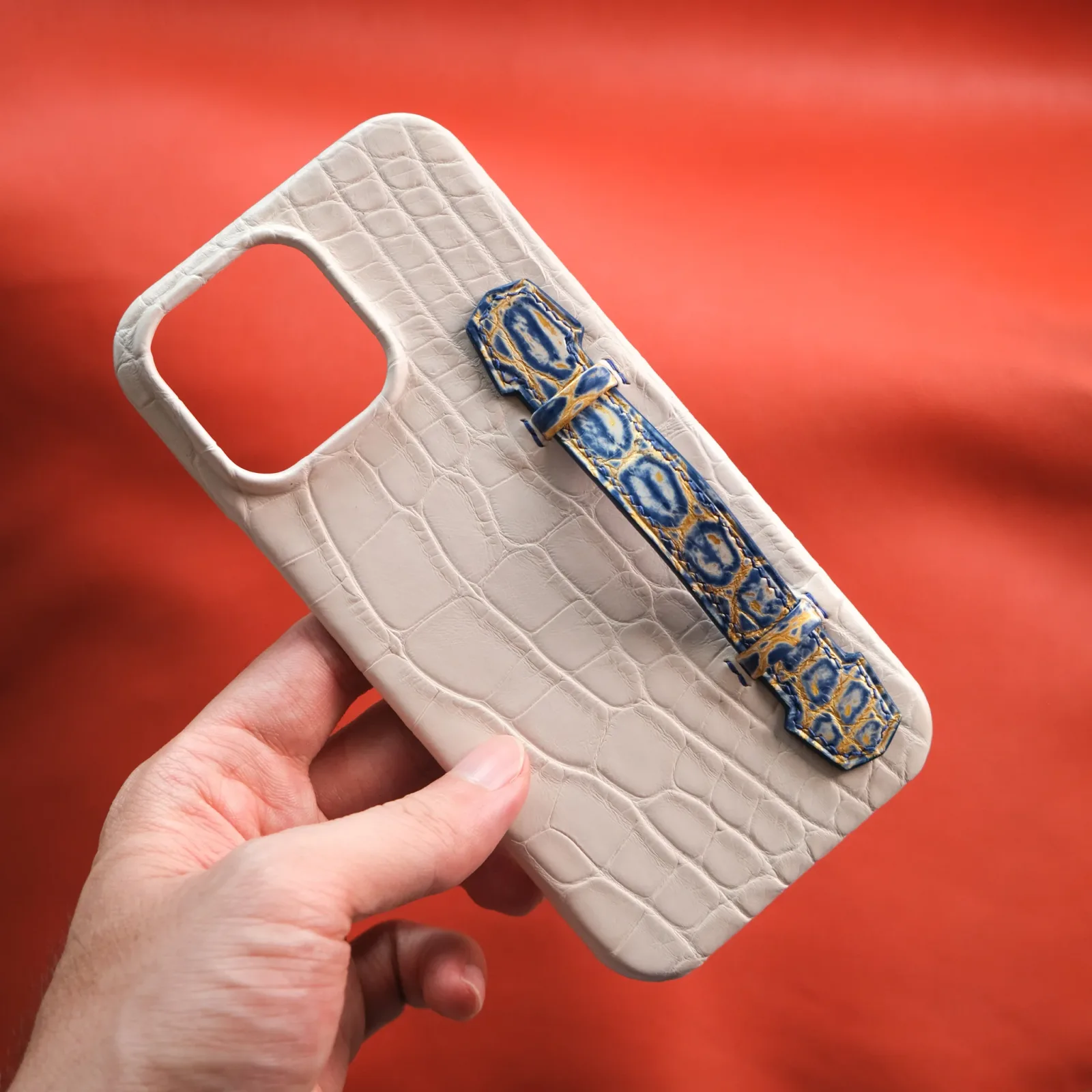 Ảnh Studio Ốp lưng iphone da cá sấu Himalaya - Koi Leather