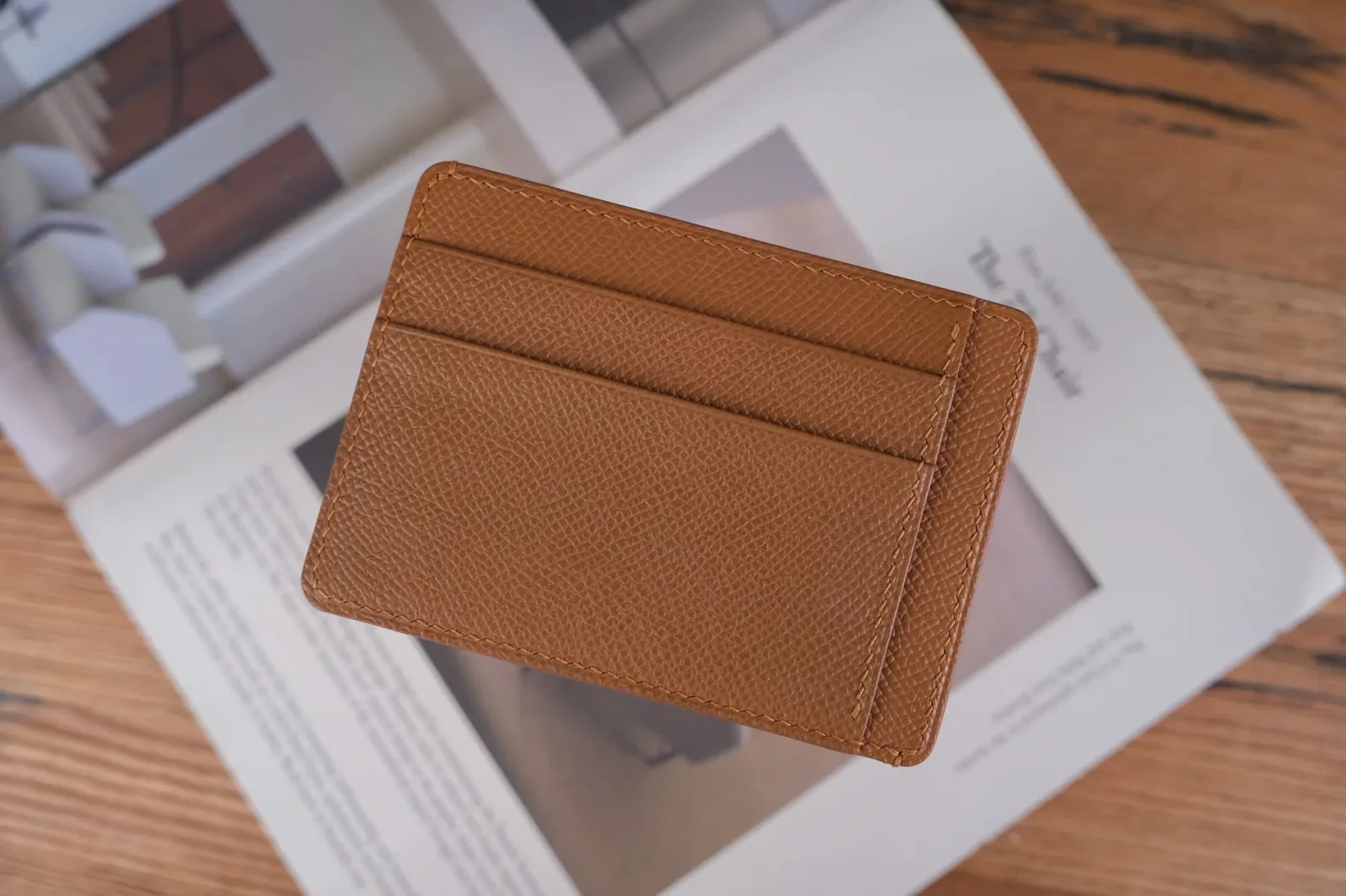 Ảnh Studio Card holder epsom gold - KOI Leather