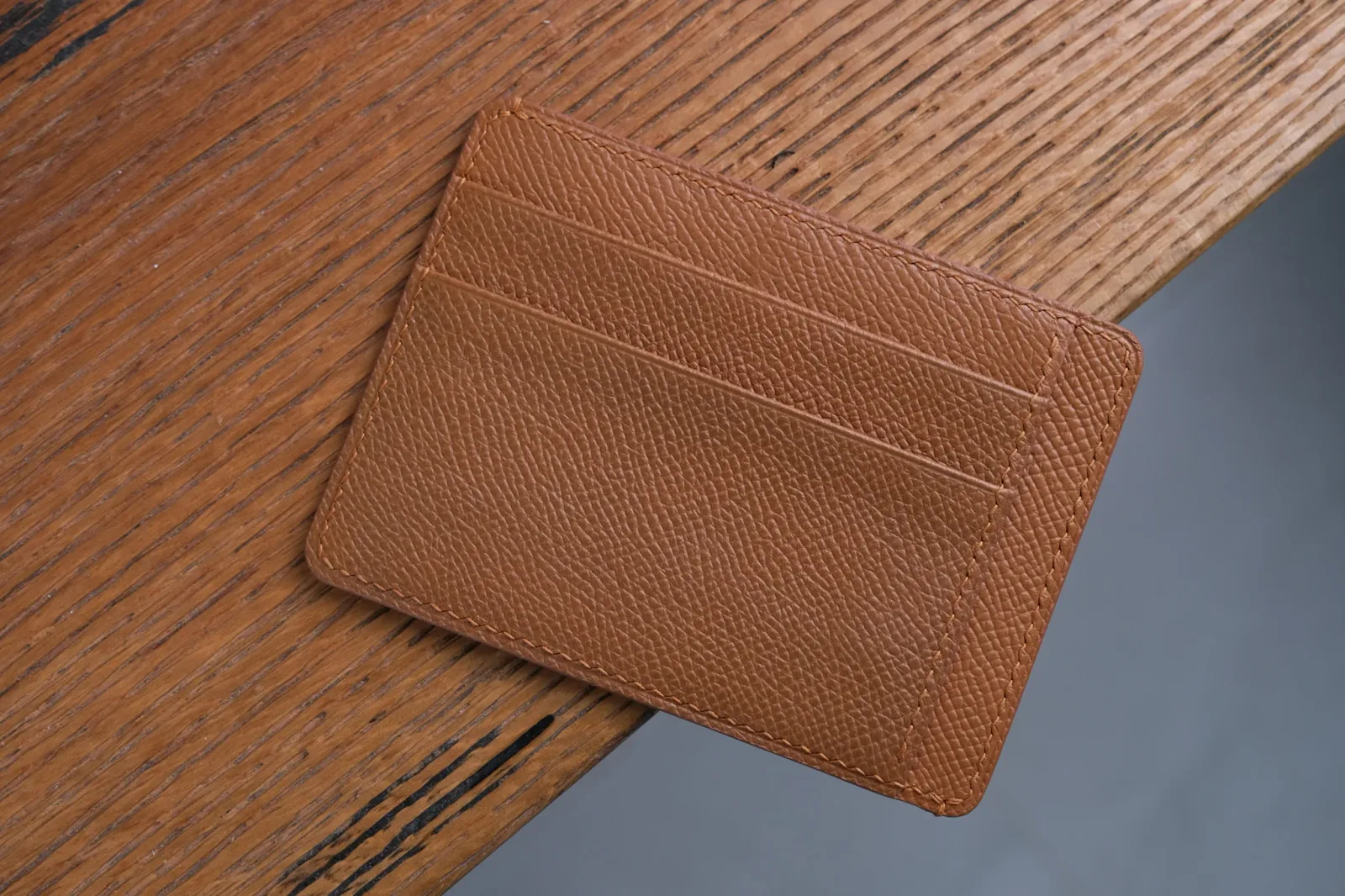 Ảnh Studio Card holder epsom gold - KOI Leather