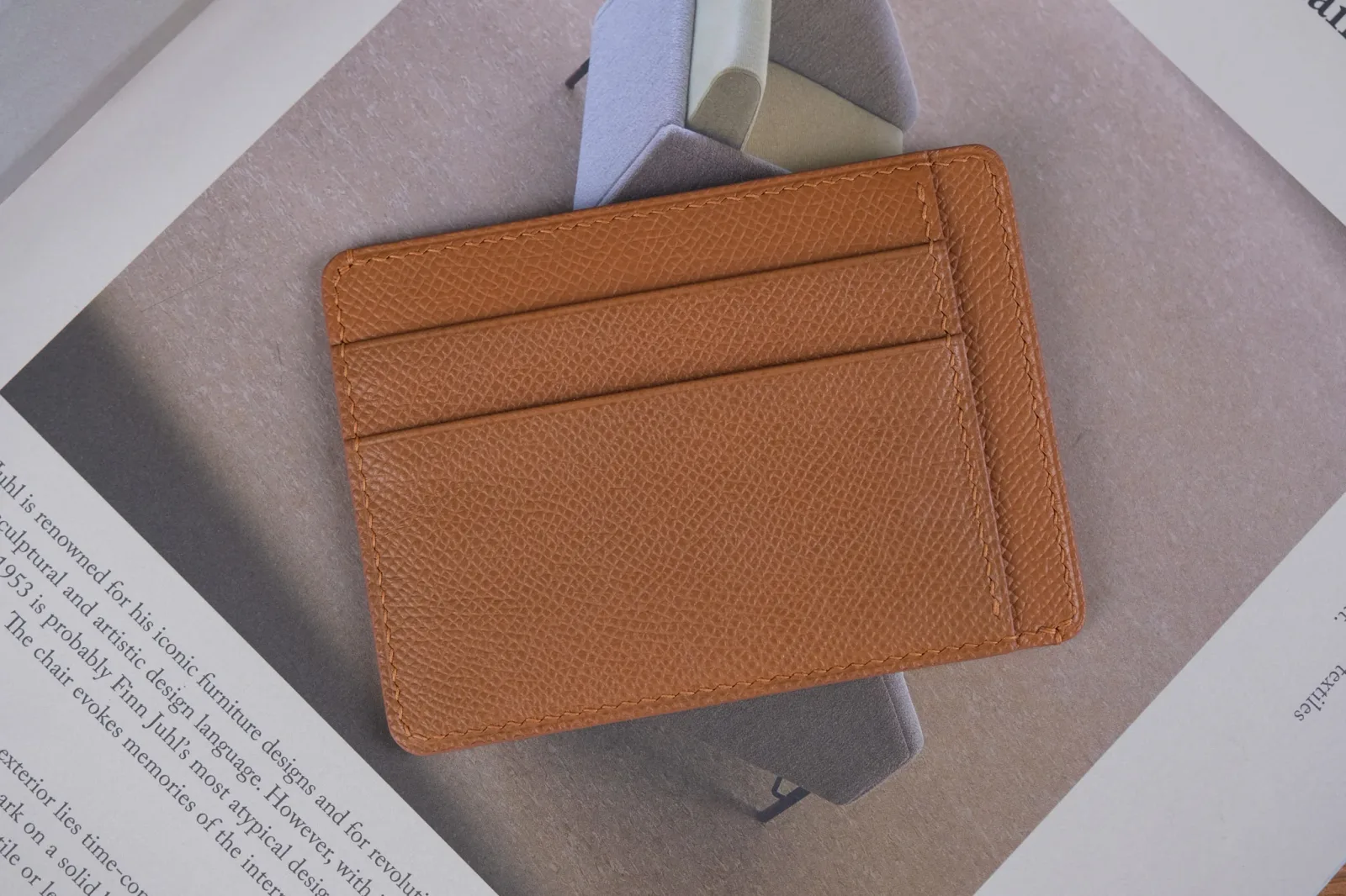 Ảnh Studio Card holder epsom gold - KOI Leather