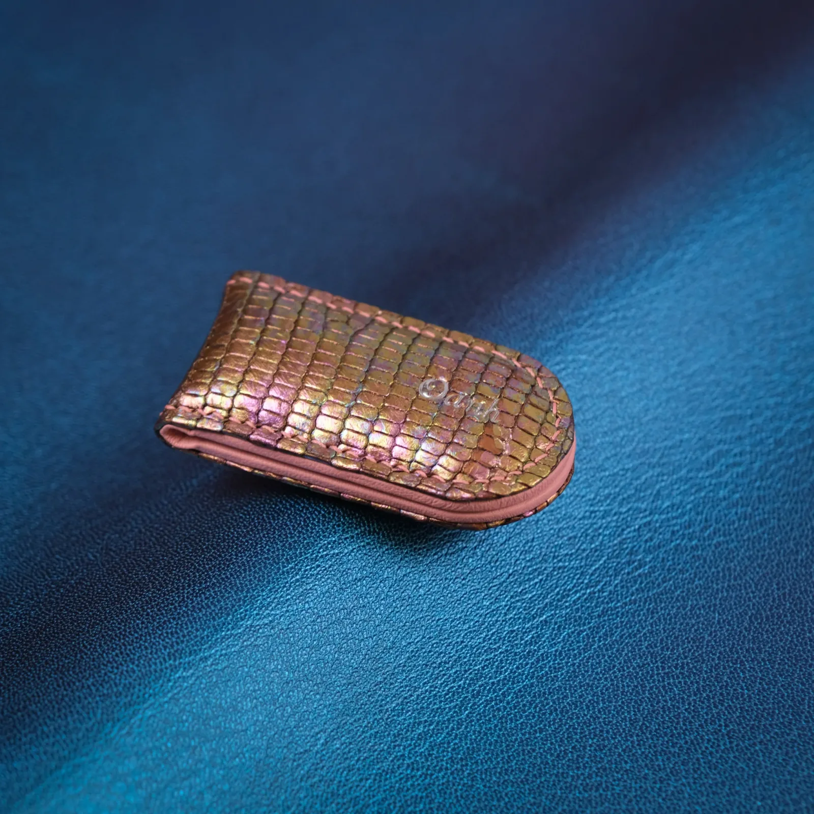 Ảnh Studio Money Clip Kì Đà - Koi Leather