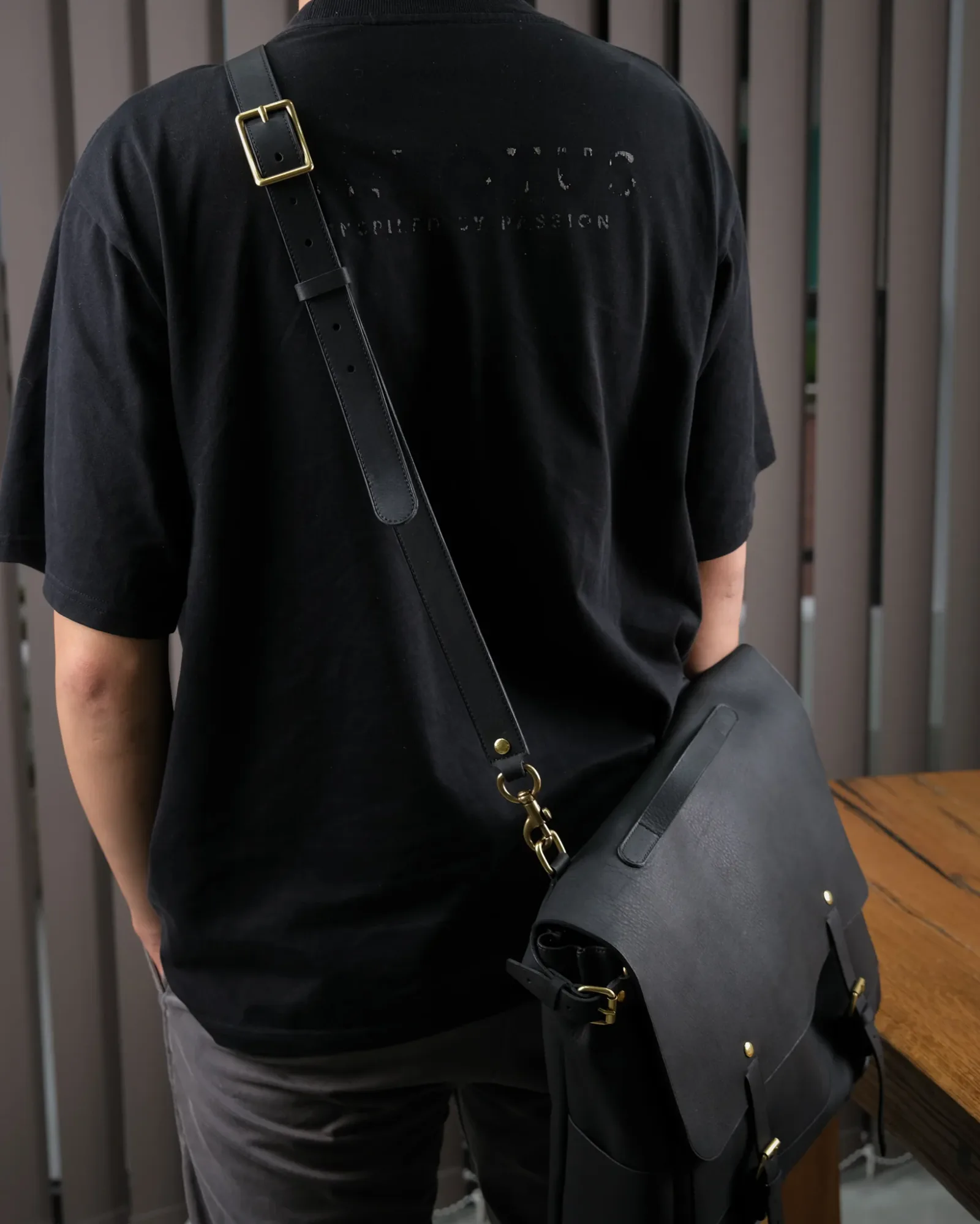 Ảnh Studio Messenger bag by Minerva - Koi Leather