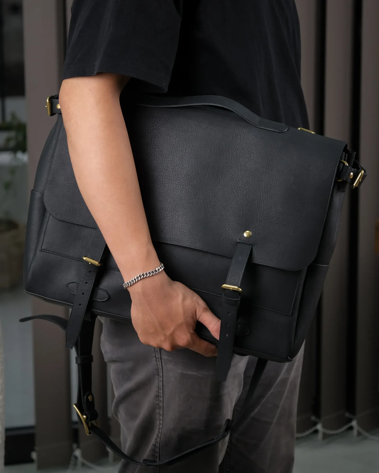 Ảnh Studio Messenger bag by Minerva - Koi Leather