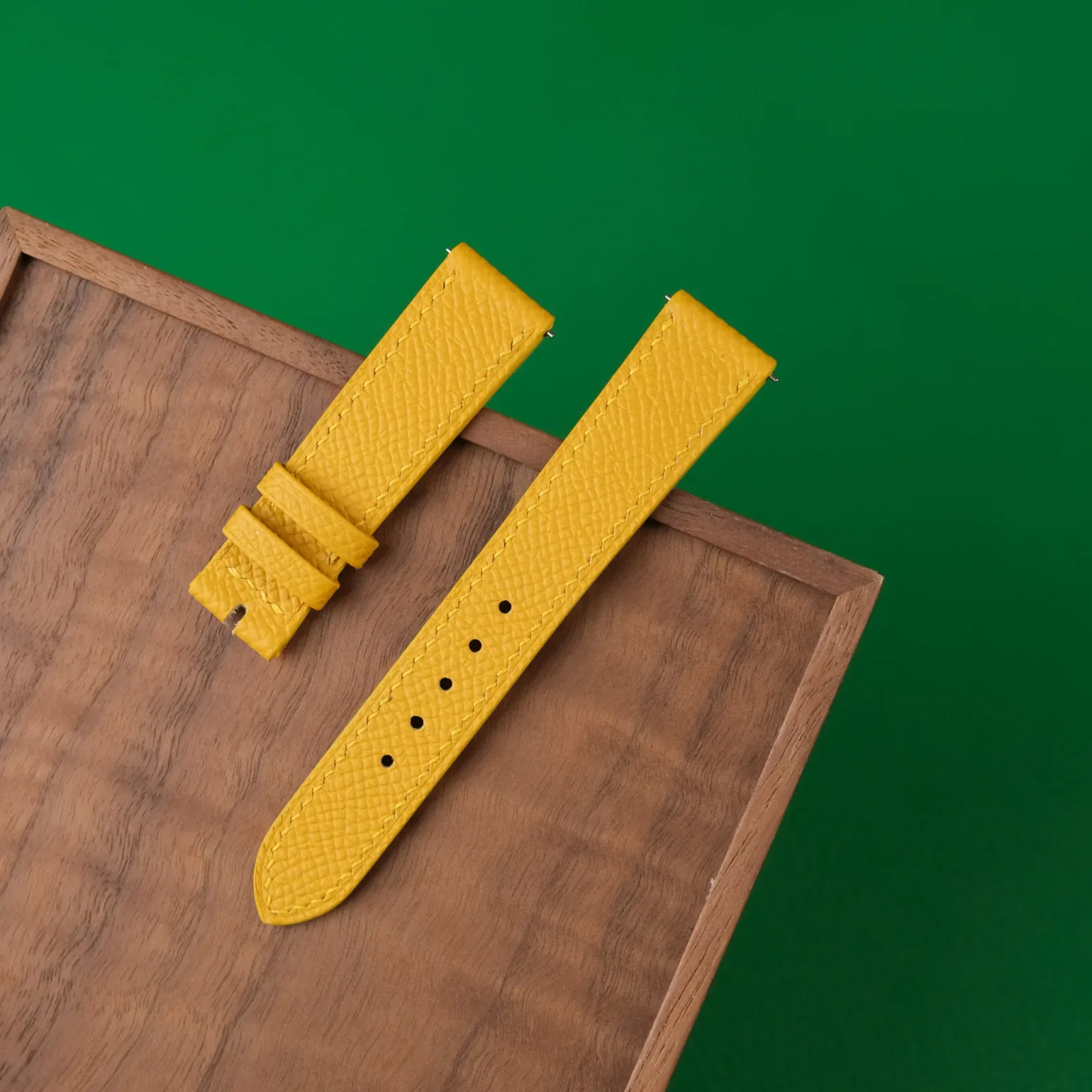 Ảnh Studio Dây đồng  hồ - KOI Leather