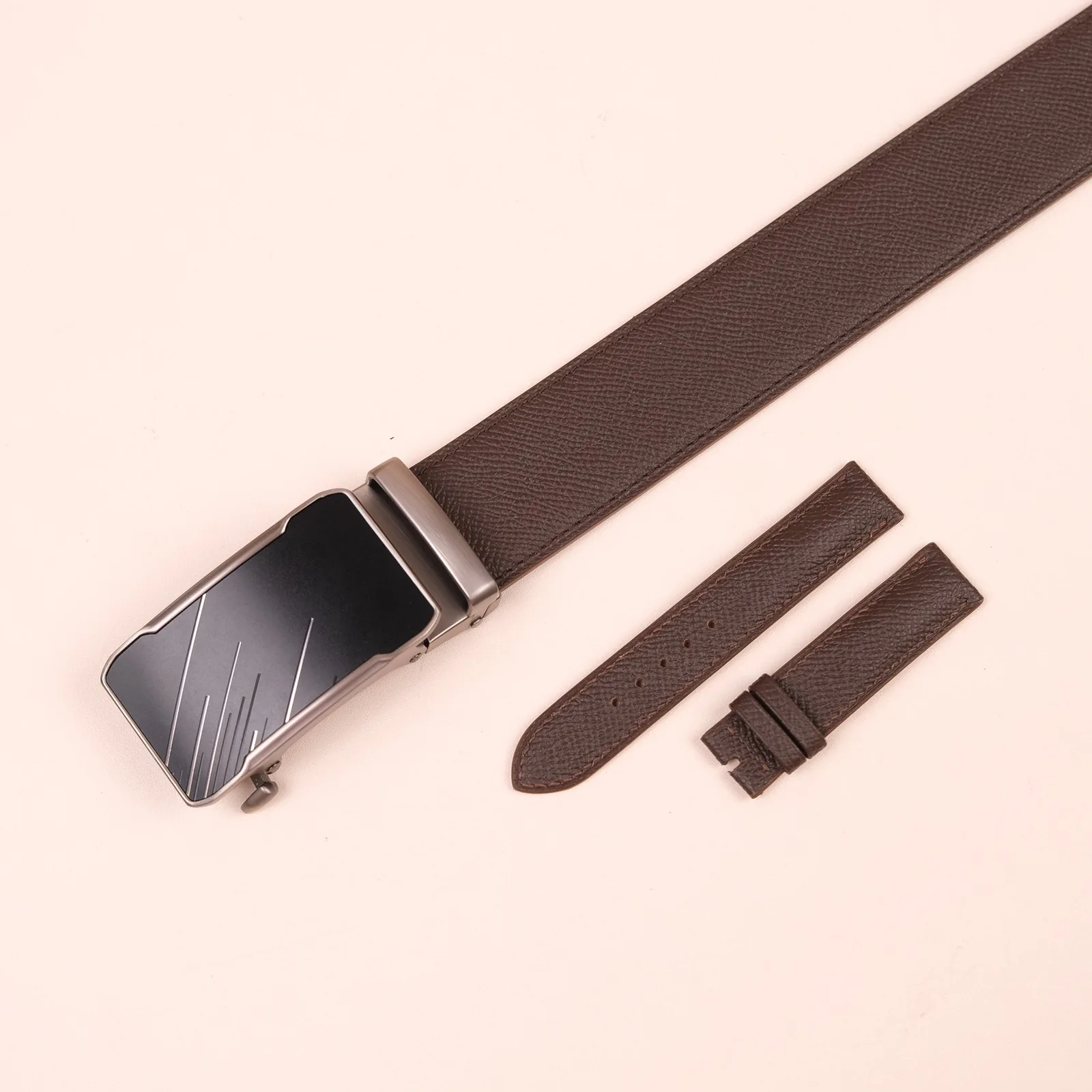 Ảnh Studio Dây đồng hồ da Epsom màu nâu đậm - Koi Leather