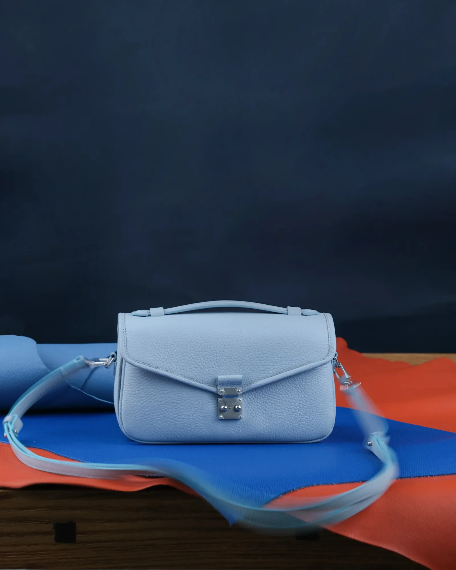 Ảnh Studio Túi Chub - Koi Leather