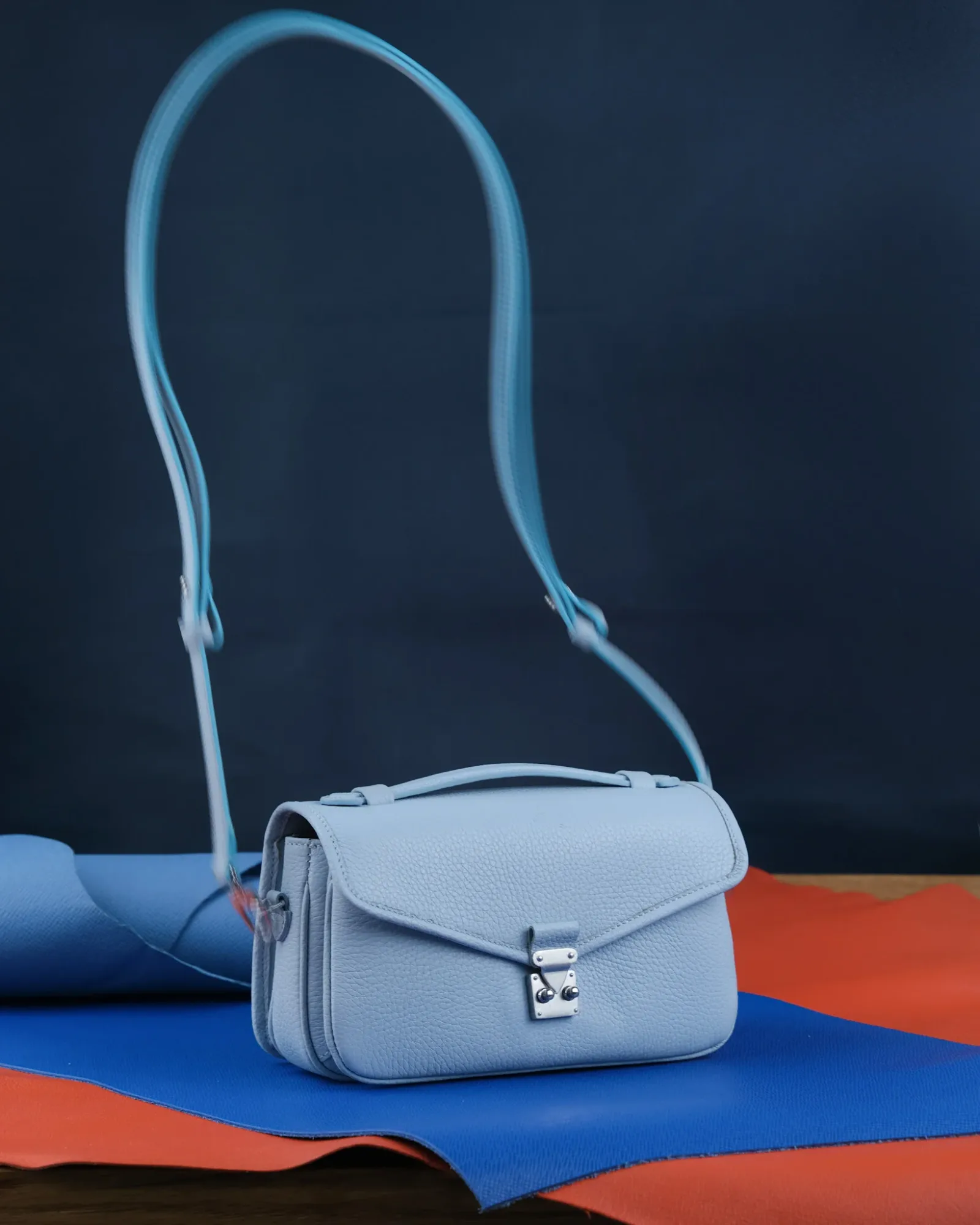Ảnh Studio Túi Chub - Koi Leather