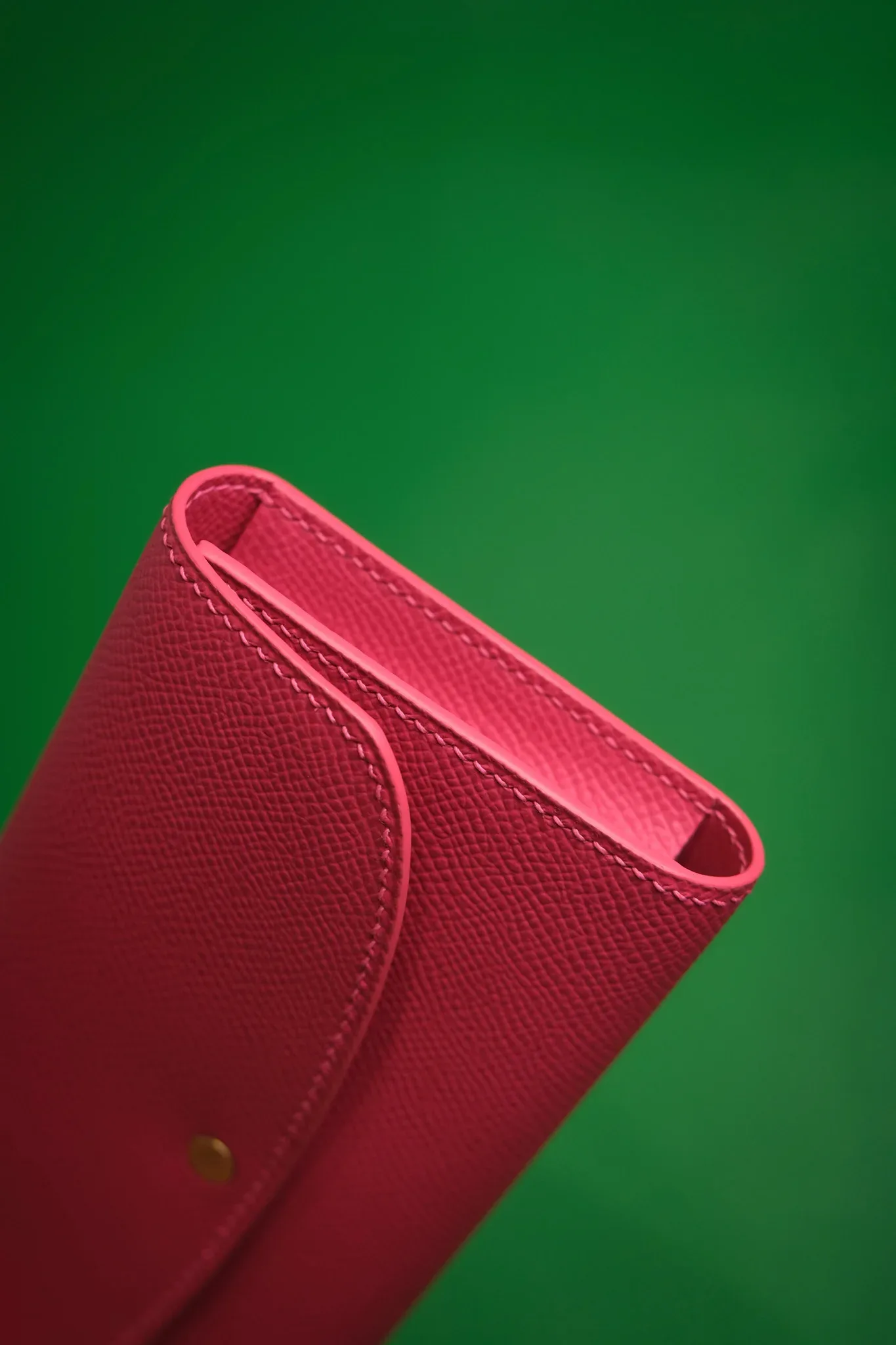 Ảnh Studio Ví dài - Koi Leather