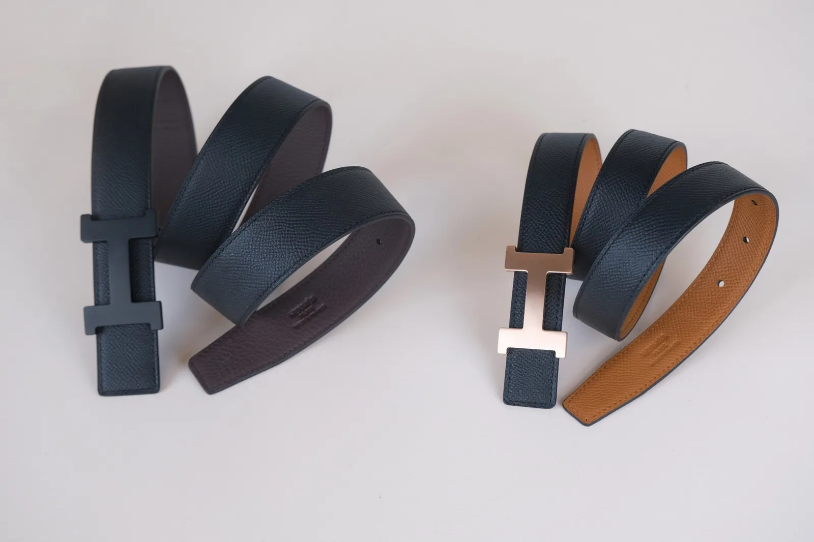 Ảnh Studio Dây lưng da bò Epsom màu đen phối hai mặt bản 24mm - Koi Leather