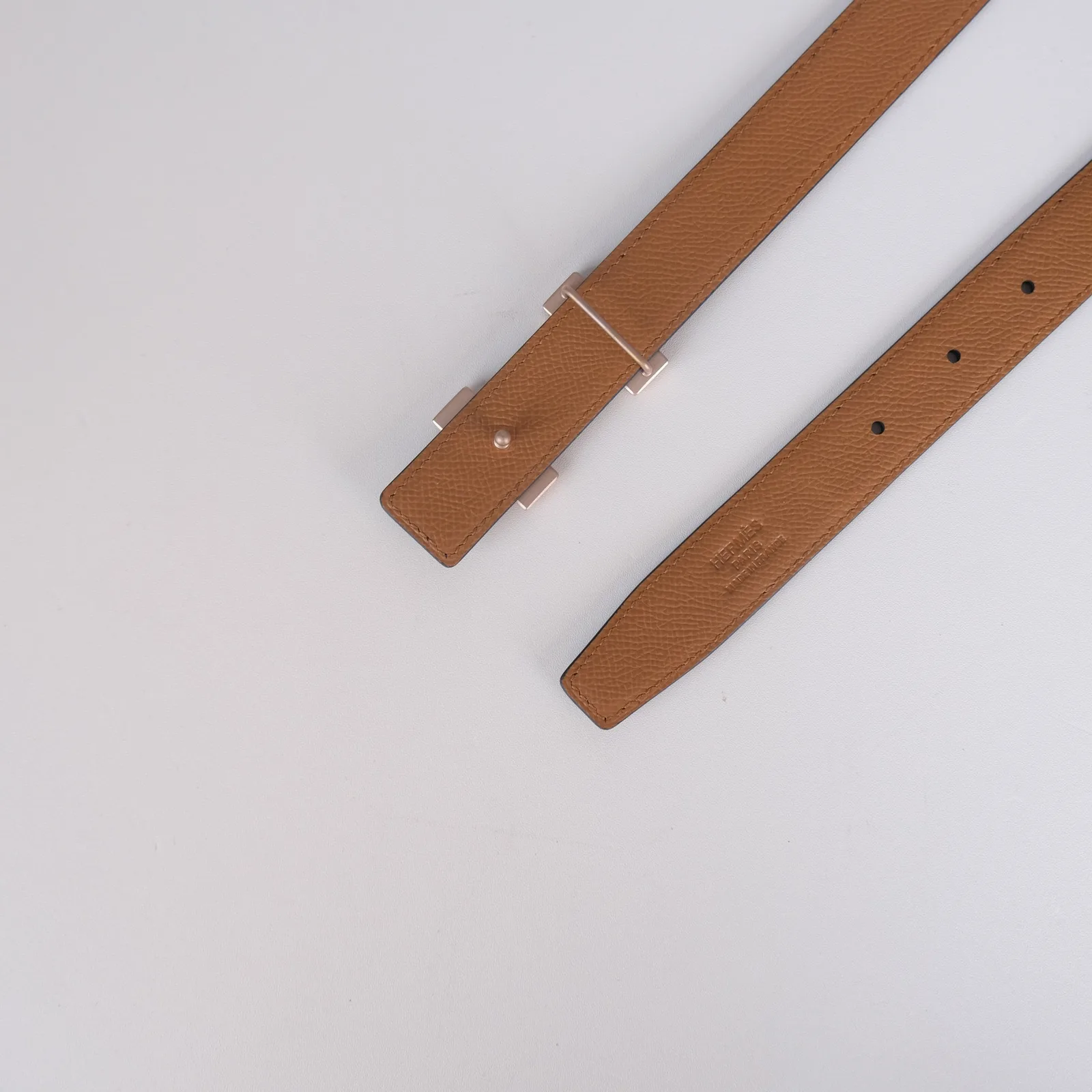 Ảnh Studio Dây lưng da bò Epsom màu đen phối hai mặt bản 24mm - Koi Leather