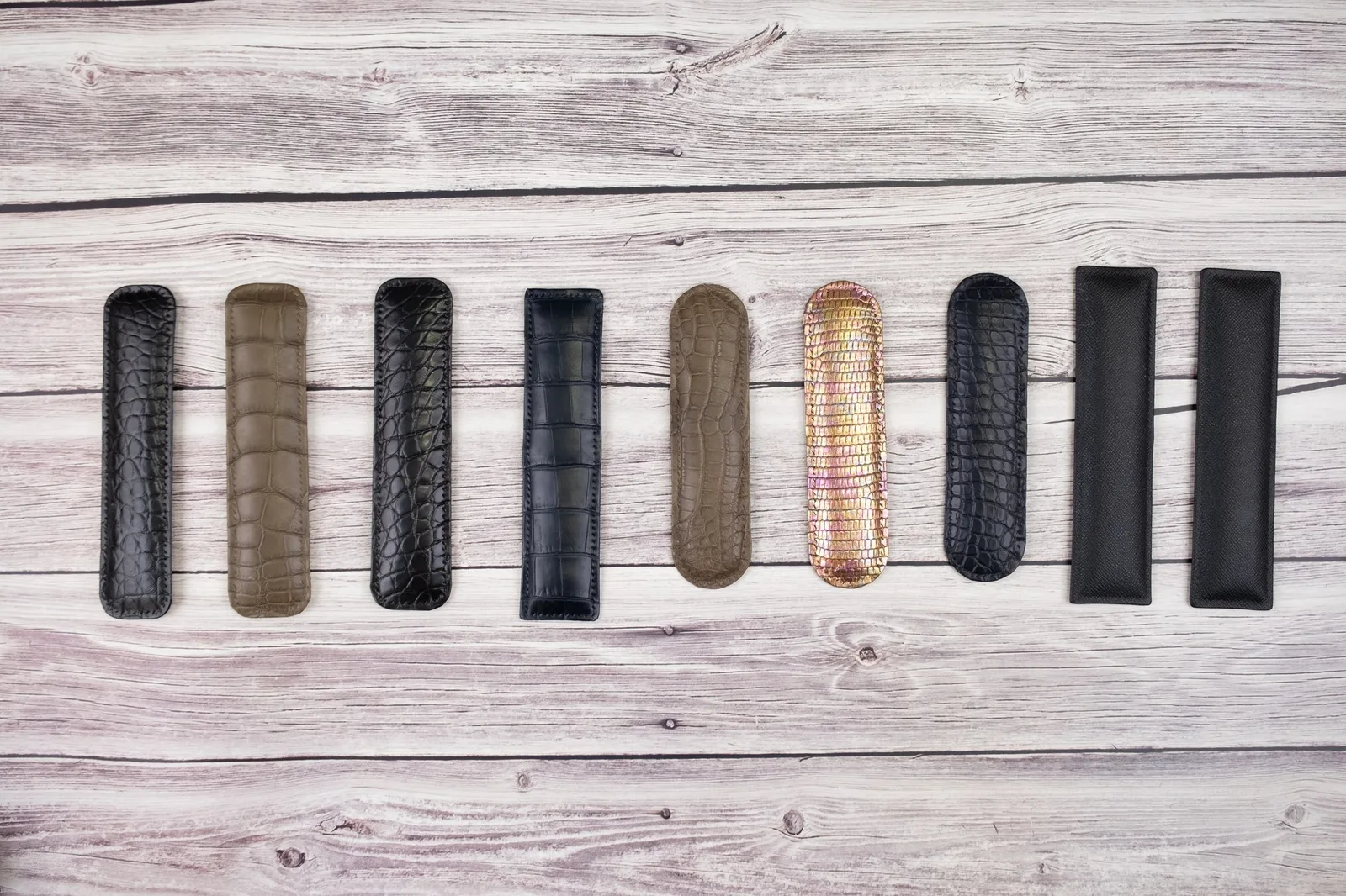 Ảnh Studio Kẹp tiền nam châm da cá sấu và da kỳ đà - Koi Leather