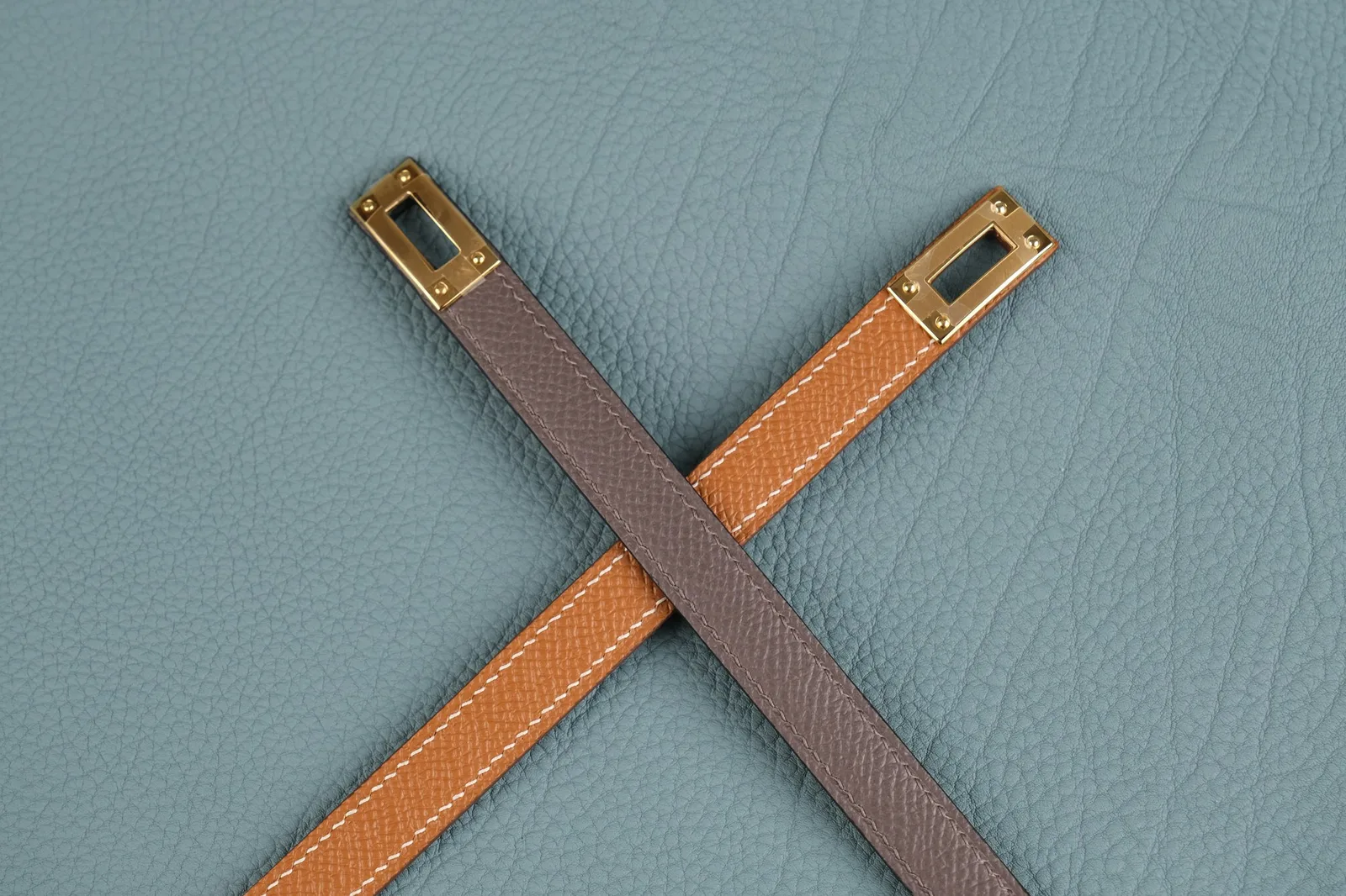 Ảnh Studio Vòng tay da Epsom khóa xoay cuốn đôi - Koi Leather