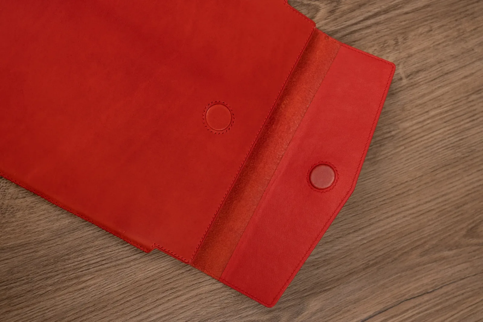Ảnh Studio Bao da - KOI Leather