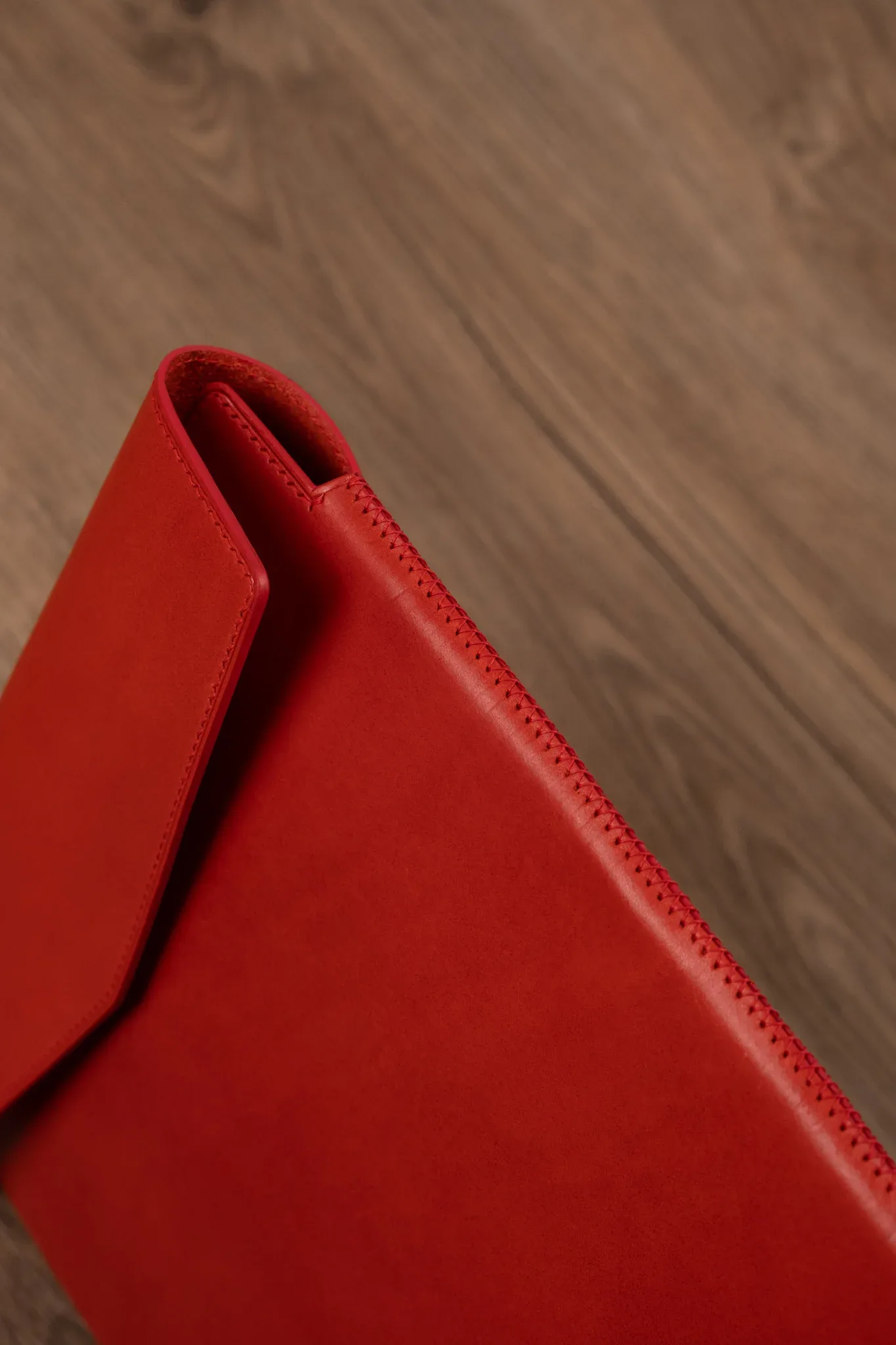 Ảnh Studio Bao da - KOI Leather
