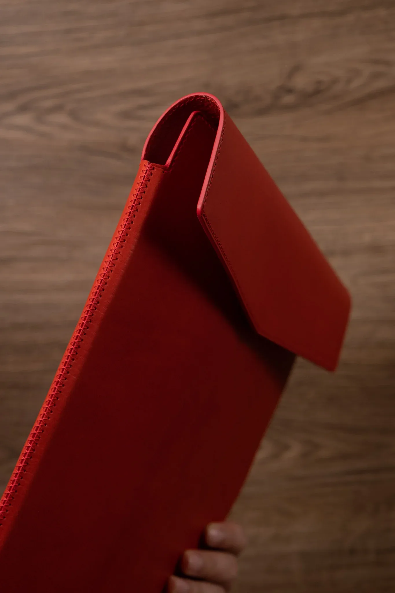 Ảnh Studio Bao da - KOI Leather